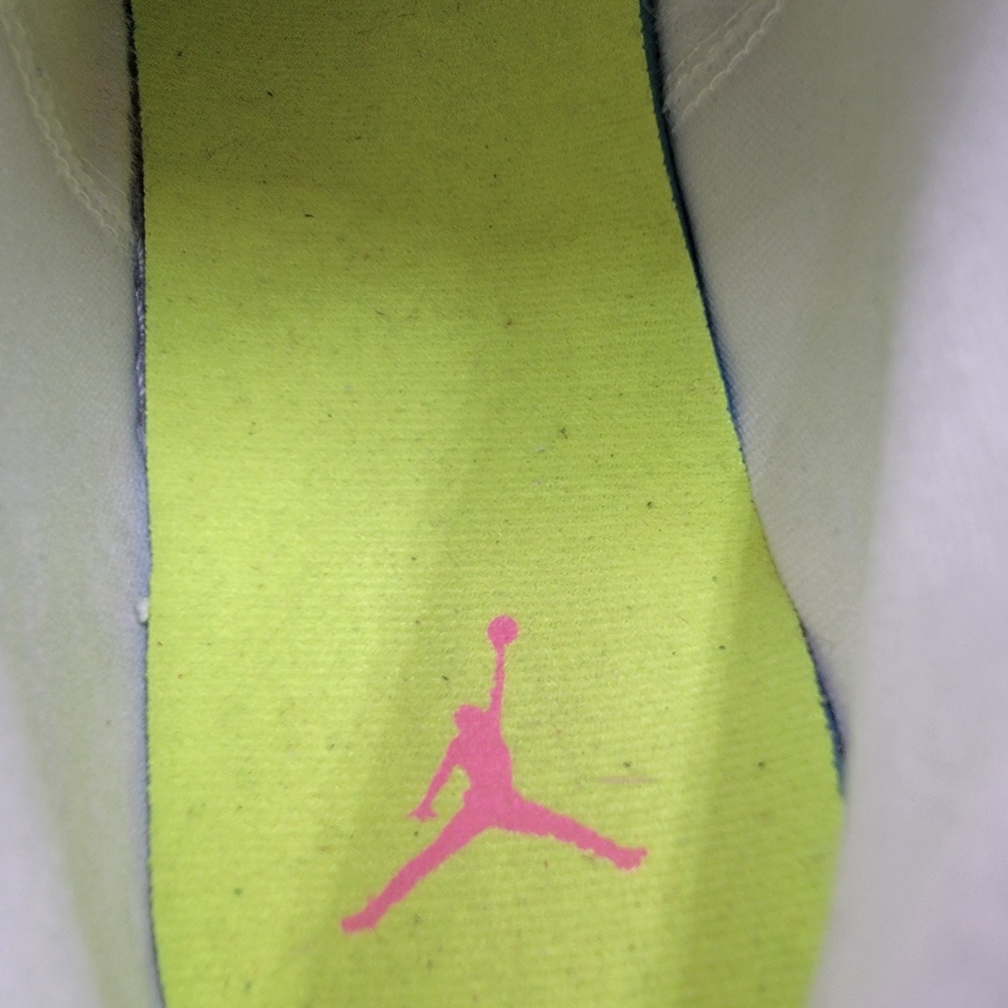 Nike Air Jordan 1 Mid SE GS 'Edge Glow' Sz 6.5Y/8W CV4611-100
