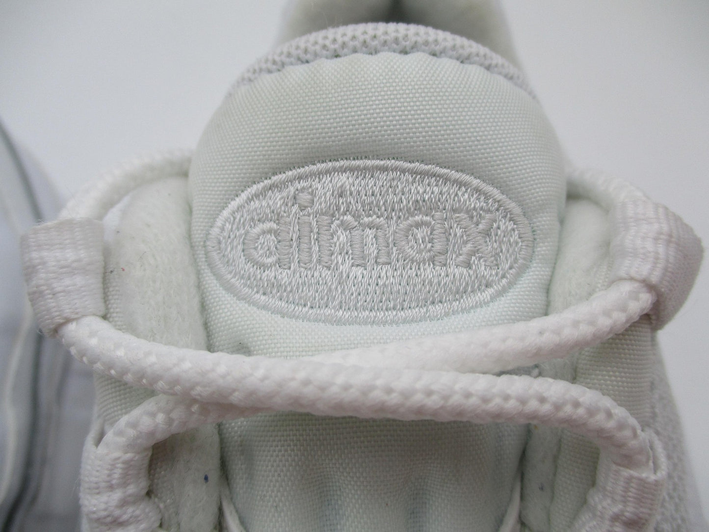 Nike Air Max 95 Shoes Youth Size 6.5Y Triple White Leather Sneakers CJ3906-1002