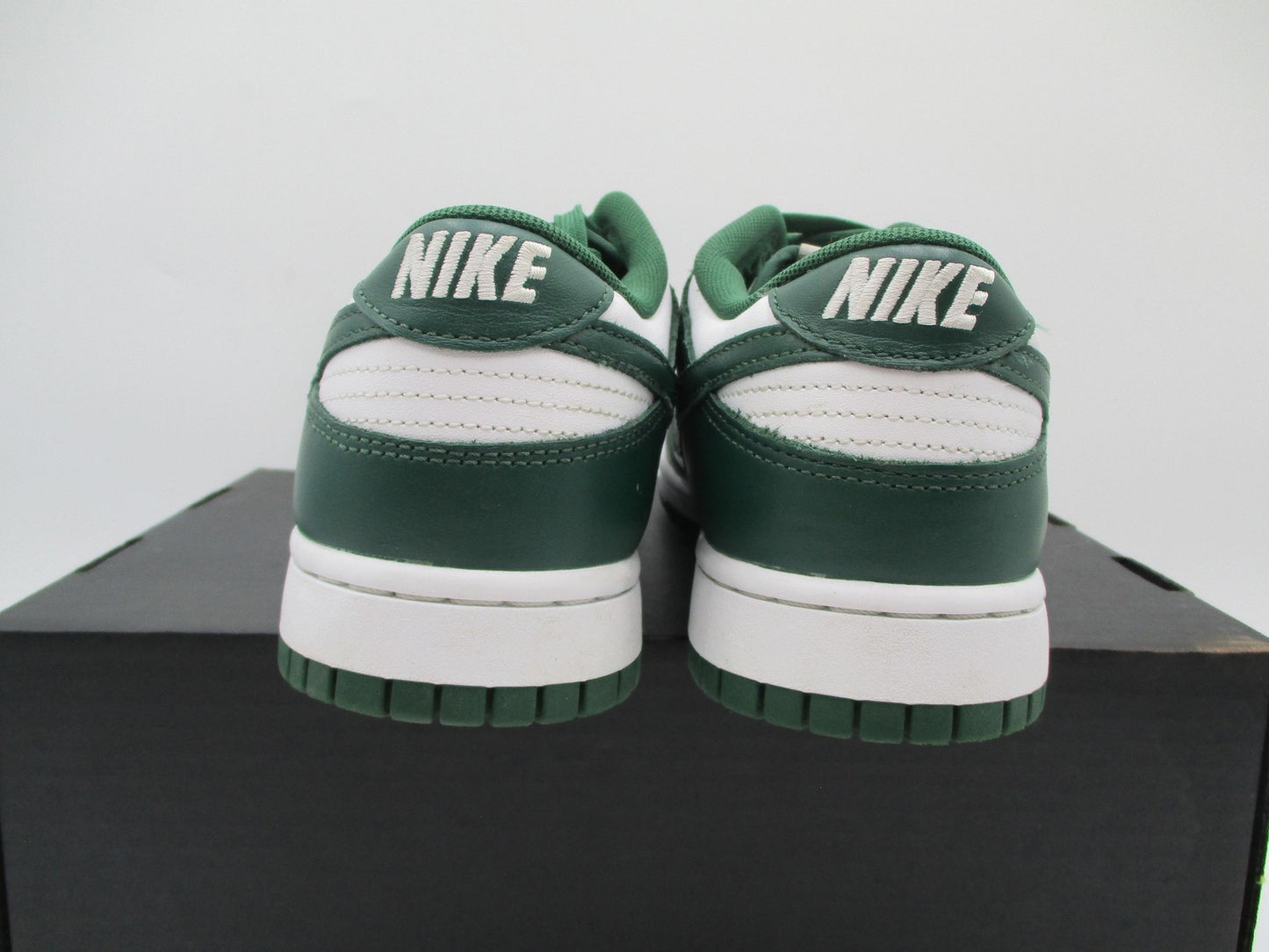Nike Dunk Low 'Michigan State' Size 9 White Team Green Basketball DD1391101 1E95