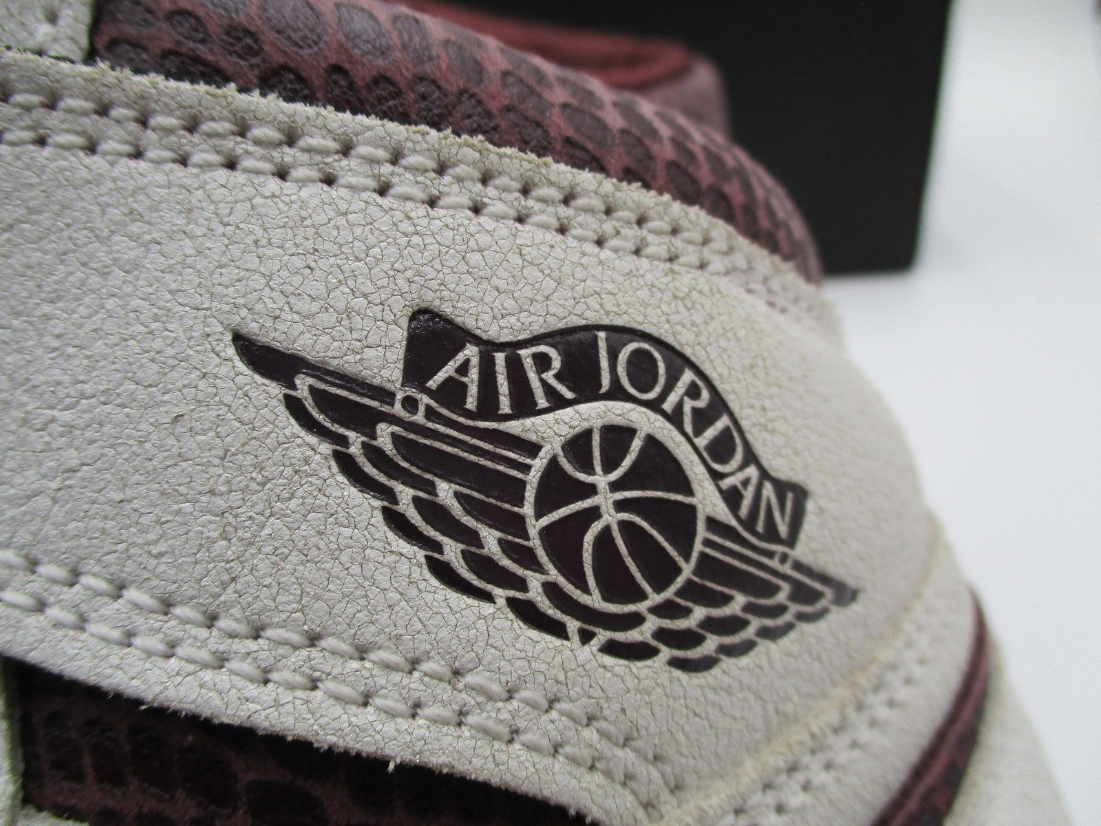 Nike Air Jordan 1 High OG A Ma Manière Men's Size 8 Sail Burgundy DO7097-100 1G18