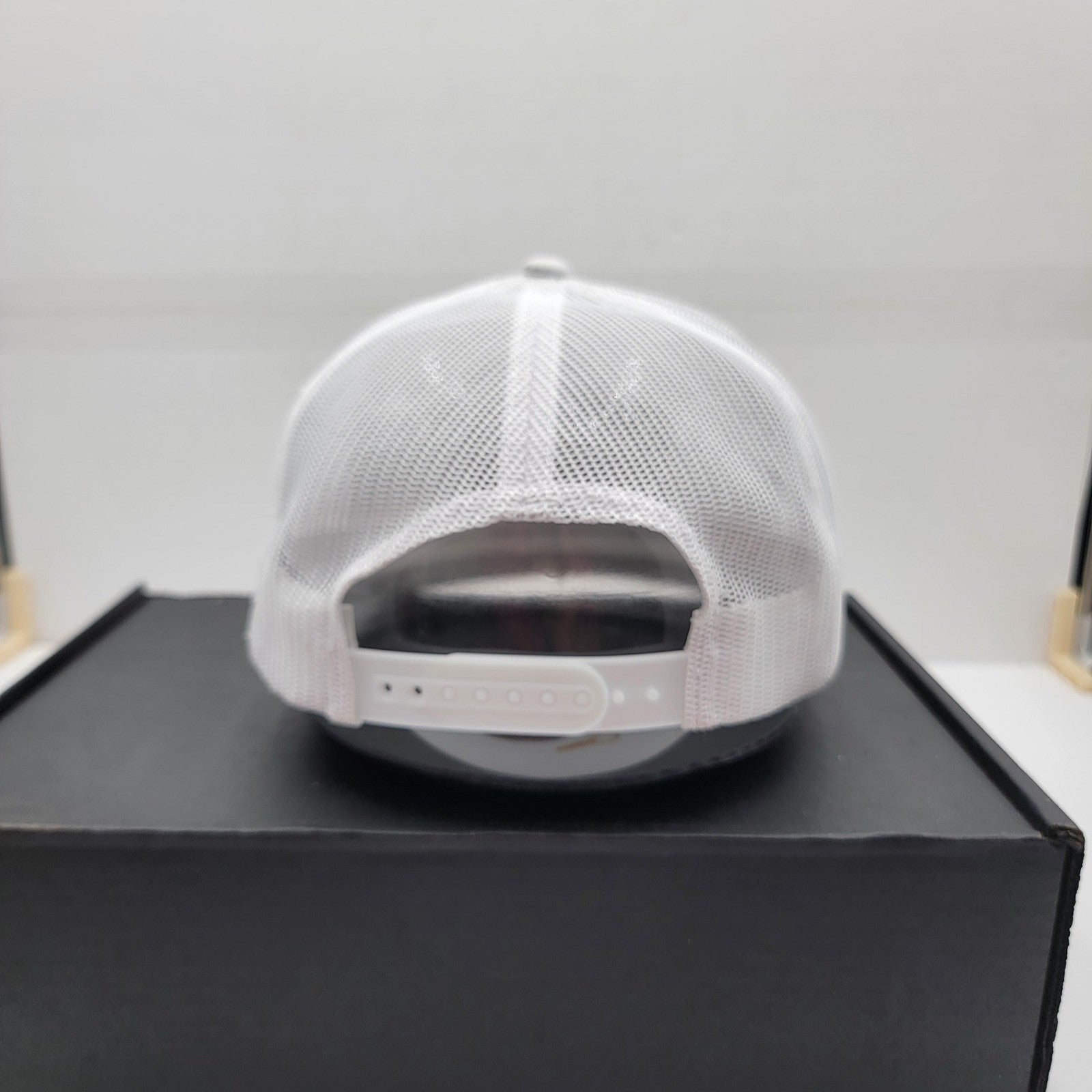 Lazy J Ranch Wear Texas White Snapback Hat Yupoong Mesh Trucker Cap Preowned3