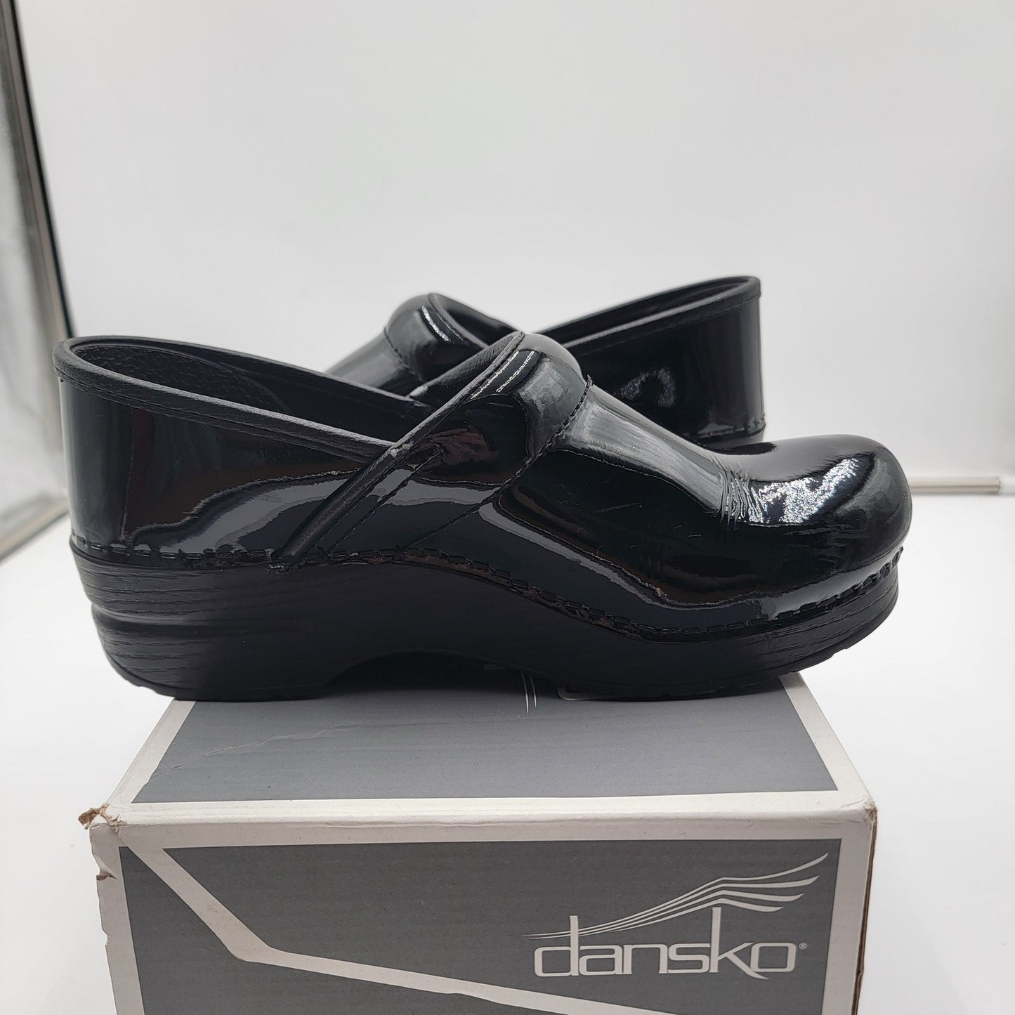 Dansko Wide XP 2.0 Waterproof Pull Up Clog Patent Leather Black 7.51