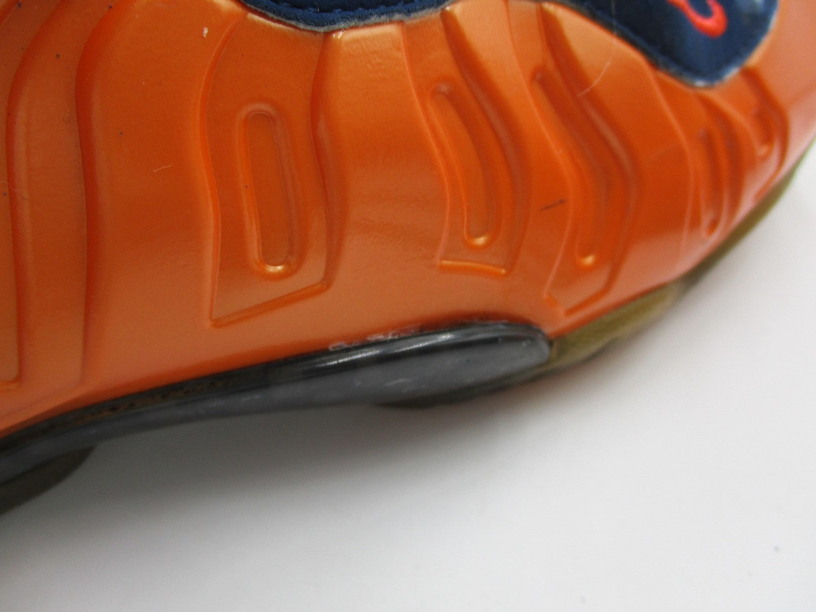 Nike Little Posite One NY Knicks Size 7Y Orange Blue Foamposite 644791800 1O614