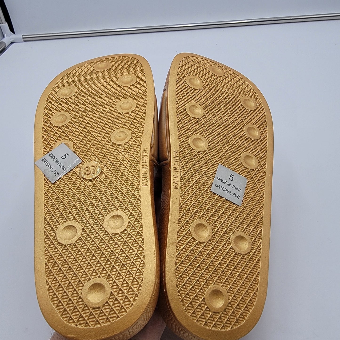 Lisa "Left Eye" Lopes Legacy Slides Cross Colours Sz 5 Women4