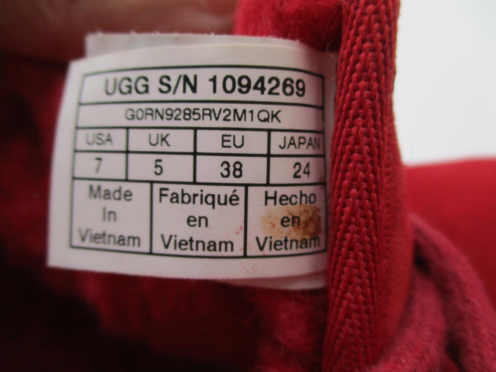 UGG Boots Womens Size 7 Red Suede Sheepskin Lined Ankle Chukka 109426912