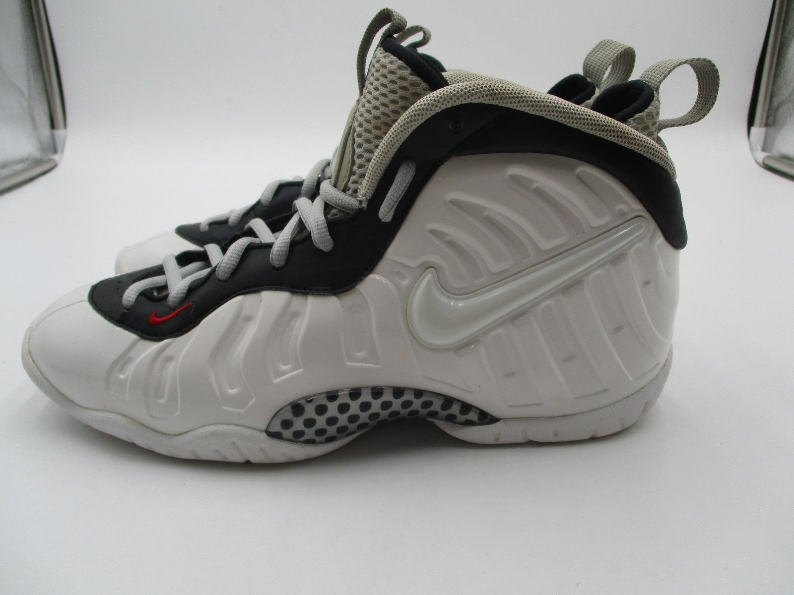 Nike Little Posite One Youth 6Y/5.5Y White Black Foamposite 644792-103 Mismatch5