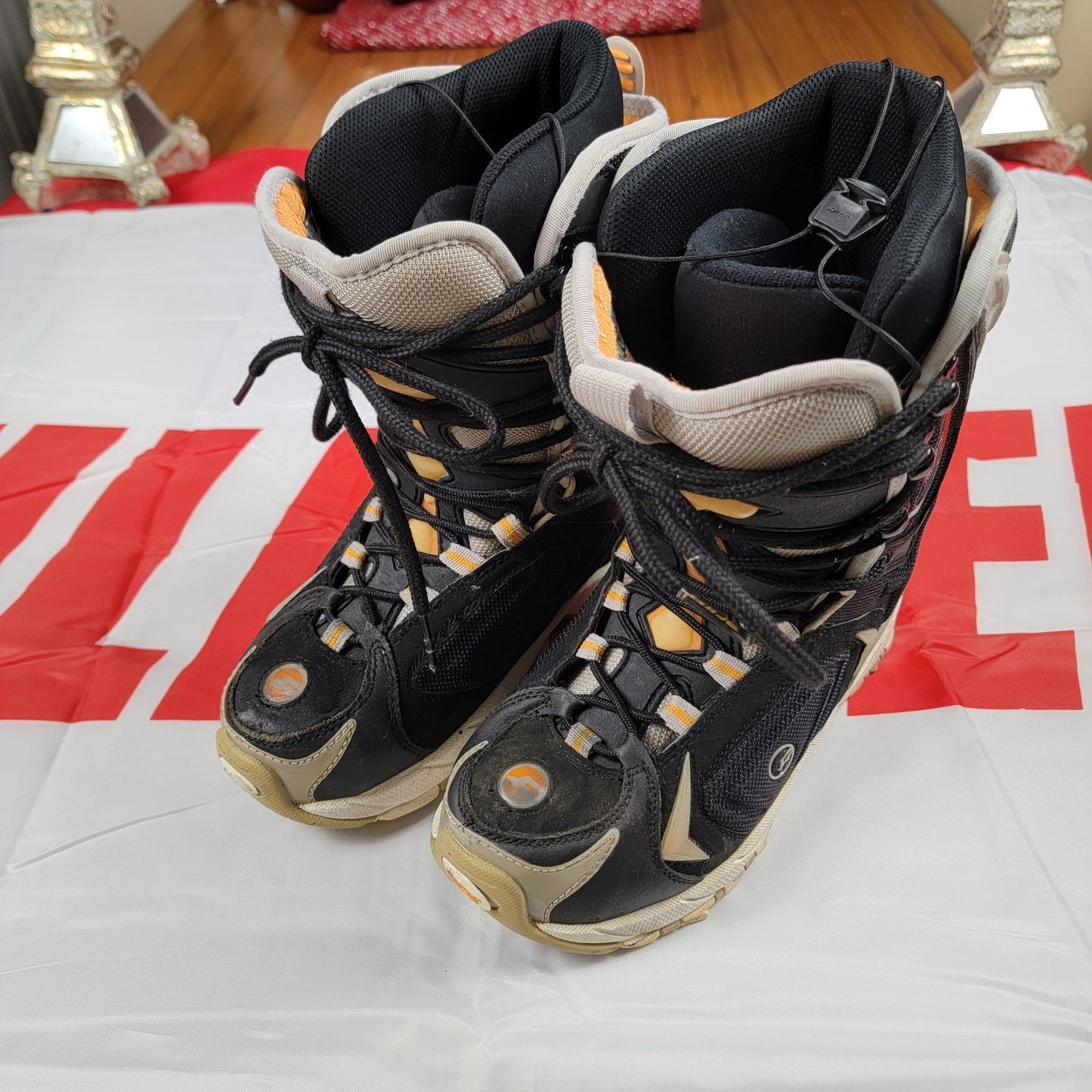 RIDE Snowboard Boots Women's Size US 7.5 0