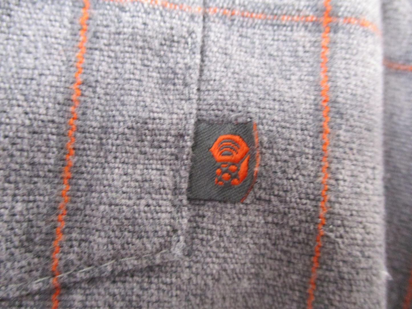 Mountain Hardwear Shirt Mens Med Gray Plaid Flannel Long Sleeve Button Up 16063
