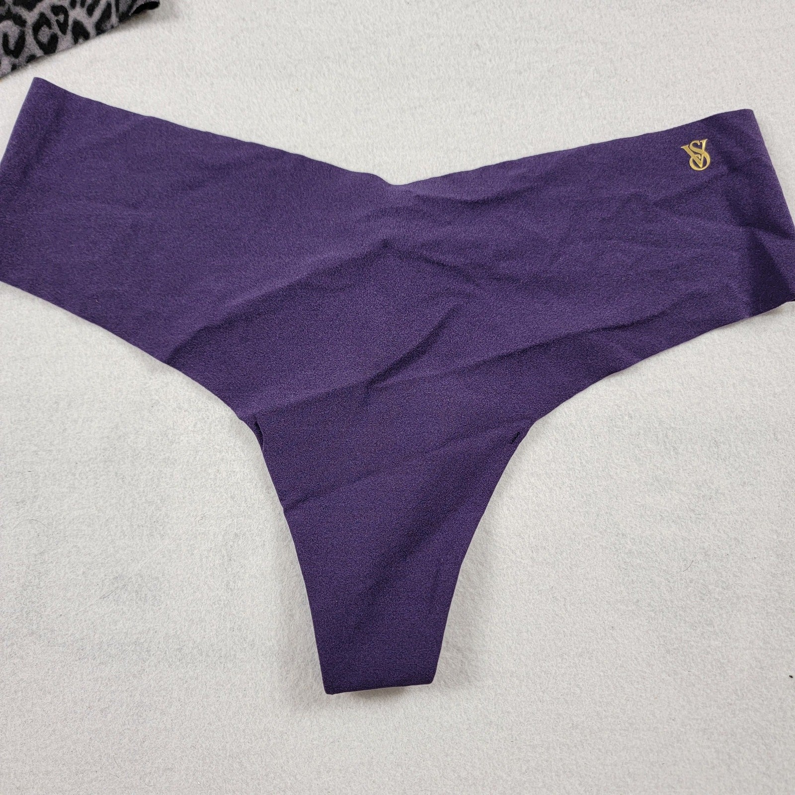 Victoria's Secret Thong/String Panties 3pk Sz M2