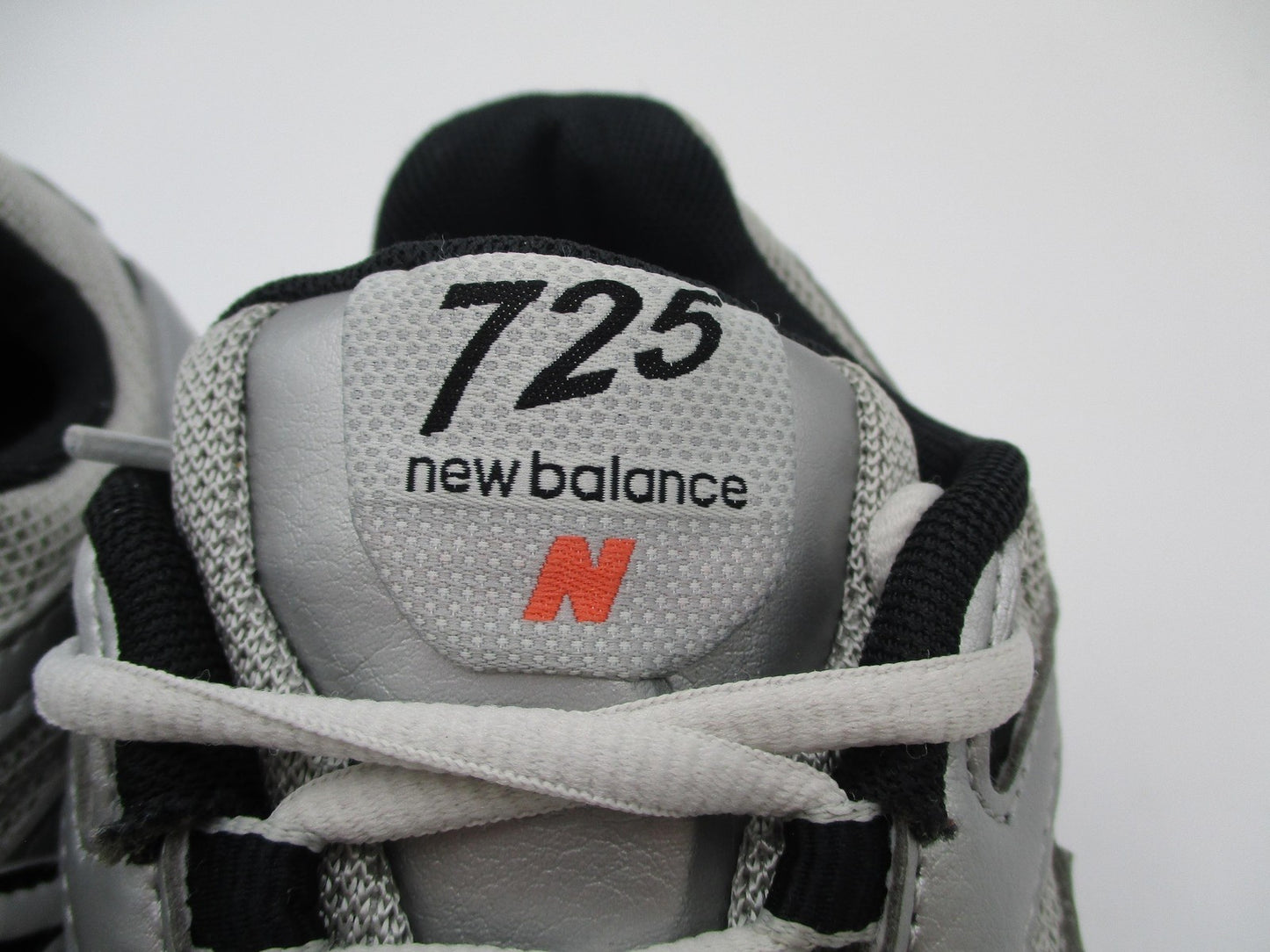 New Balance 725v1 'Metallic Silver Raincloud' Mens Sz 8.5 ML725UB (1R6)6