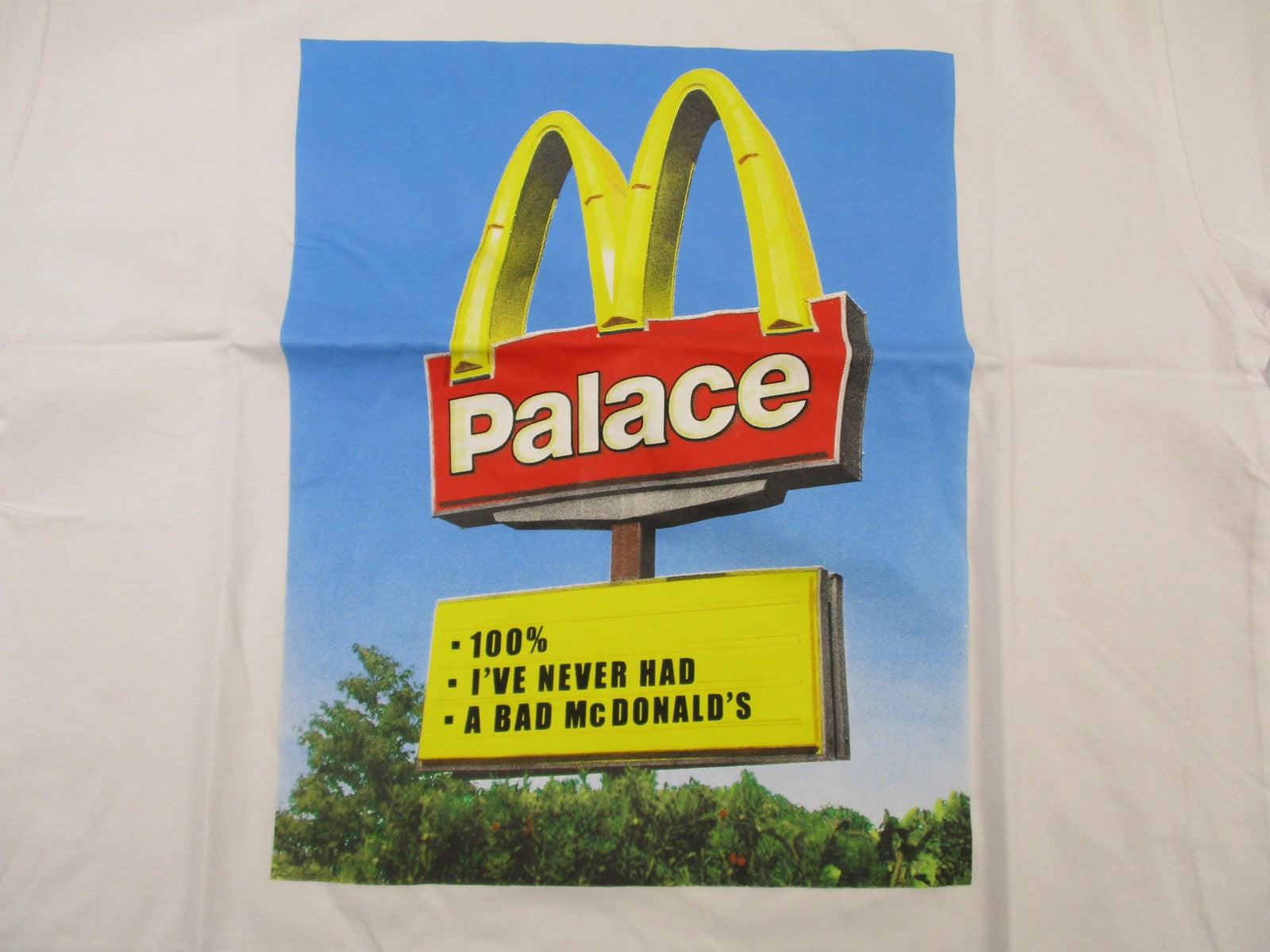 Palace McDonald's Sign Graphic Shirt Mens Large White Skateboarding Tee 1286873