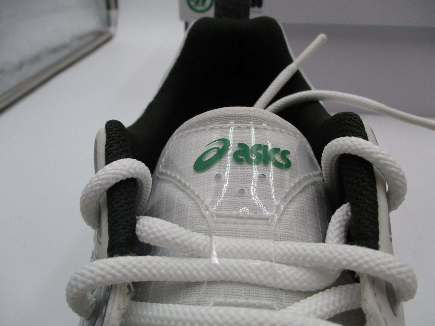 Asics Hidden Gel  Venture 6 Shield White / Wasabi 1203A778100 Men's Sz 10.58