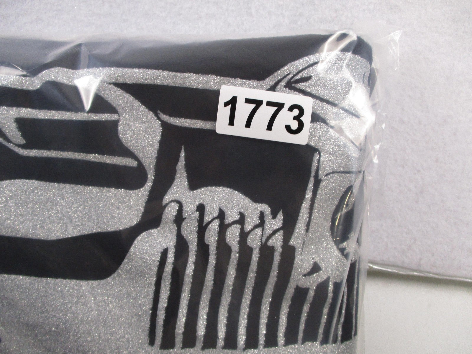 Moss Shirt Mens 3XL Black Silver Glitter Smoking Gun Graphic Tee Oversized7