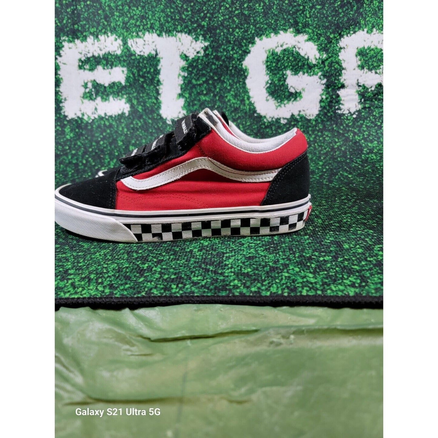 Size 7.5  VANS Old Skool V 'Logo Pop' Checkered Mid Sole VN0A3D29TKC2