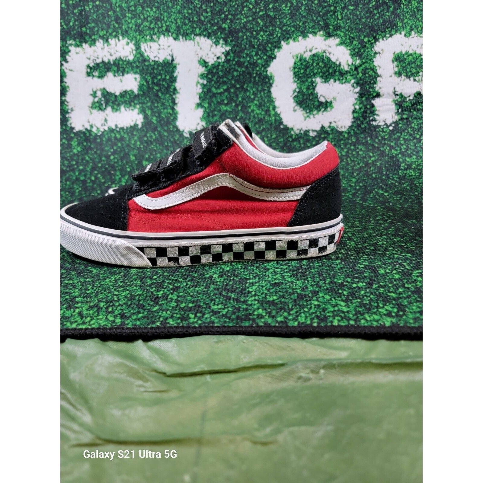 Size 7.5  VANS Old Skool V 'Logo Pop' Checkered Mid Sole VN0A3D29TKC2