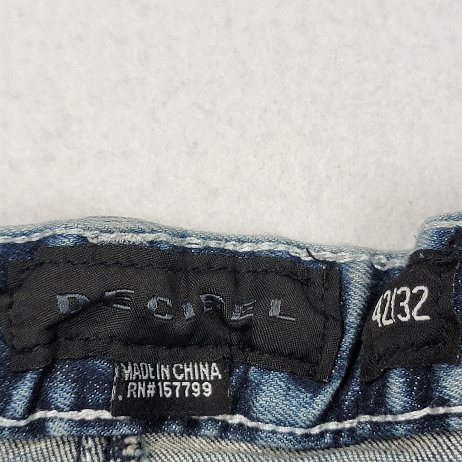 Decibel Jeans Mens 42x32 Blue Distressed Light Wash Splatter Zipper Slim
