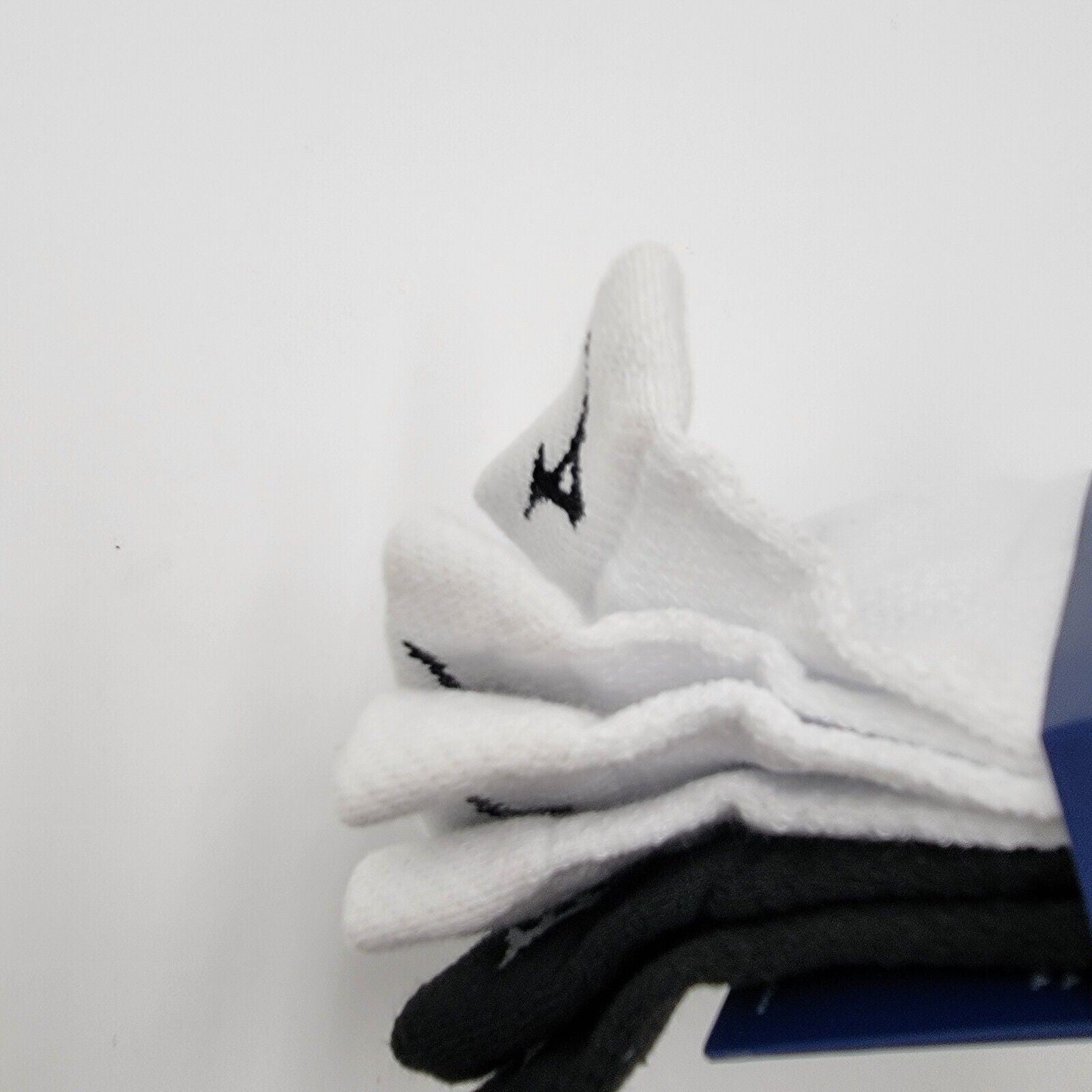Mizuno Training DryLite Training Mid Socks 3 Pack (2White/1 Black) Size Adult L6