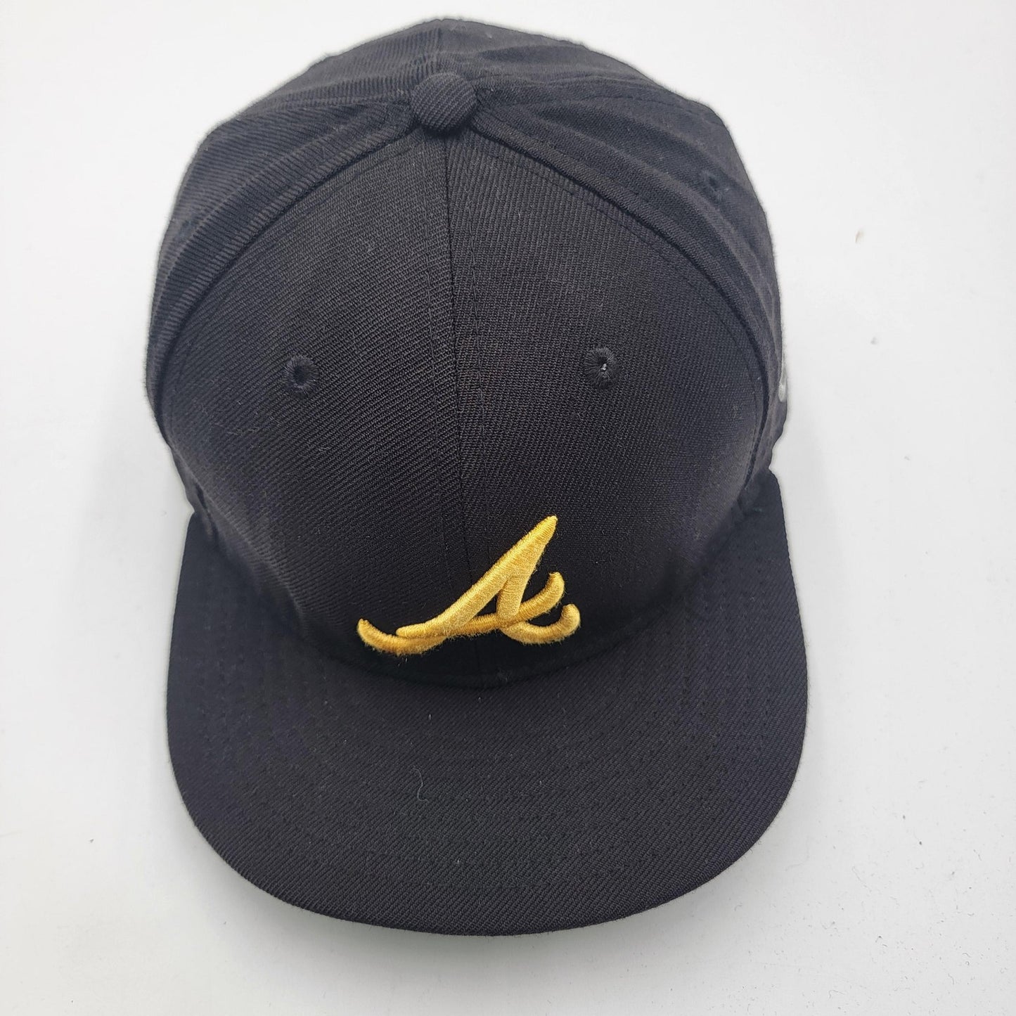 Atlanta Braves Hat Cap Fitted Mens 7 1/2 Black Gold MLB Baseball New Era4