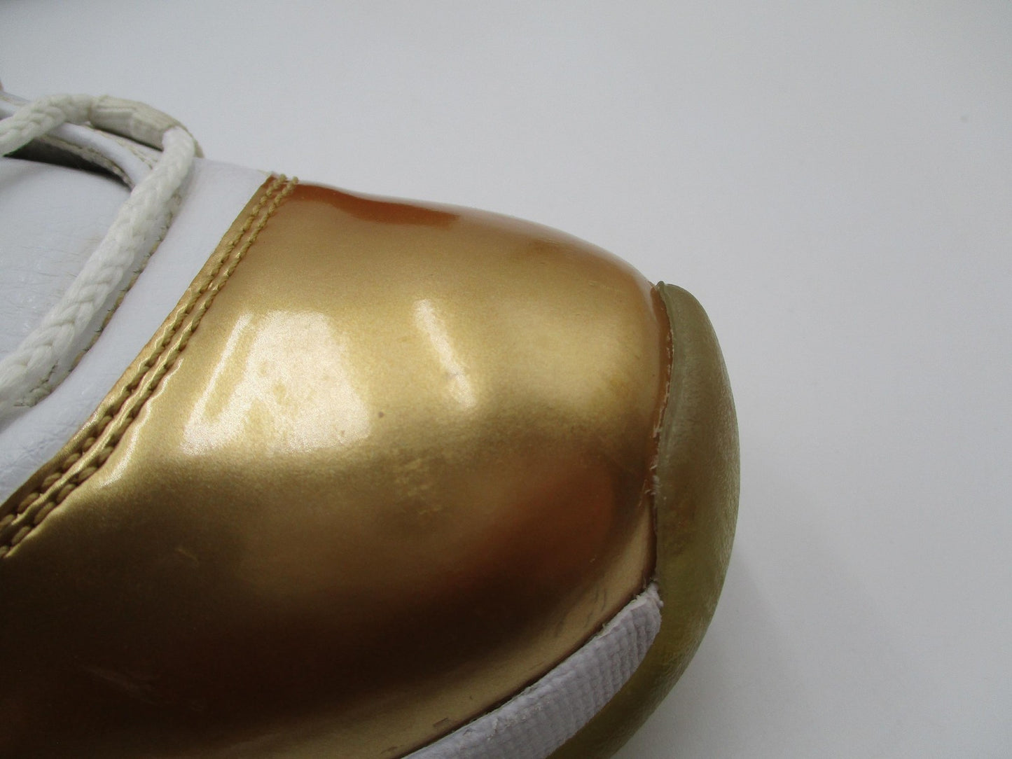 Air Jordan 11 Low Shoes Mens Sz 8 Metallic Gold Closing Ceremony 528895-103 1D314