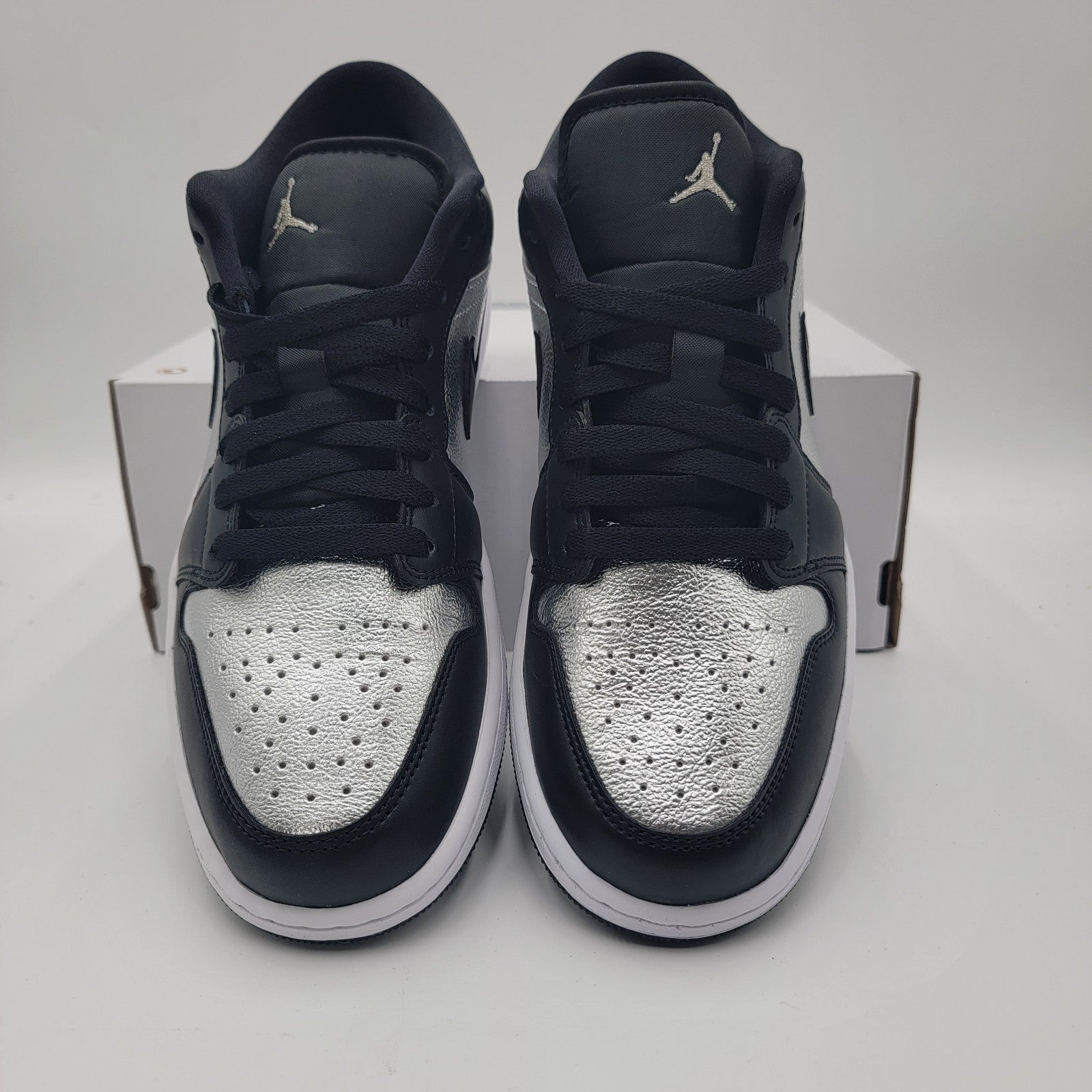 Wmns Air Jordan 1 Low SE Silver Toe DA5551-001 10.5W Blk/Silver/Wht NIB No Lid2