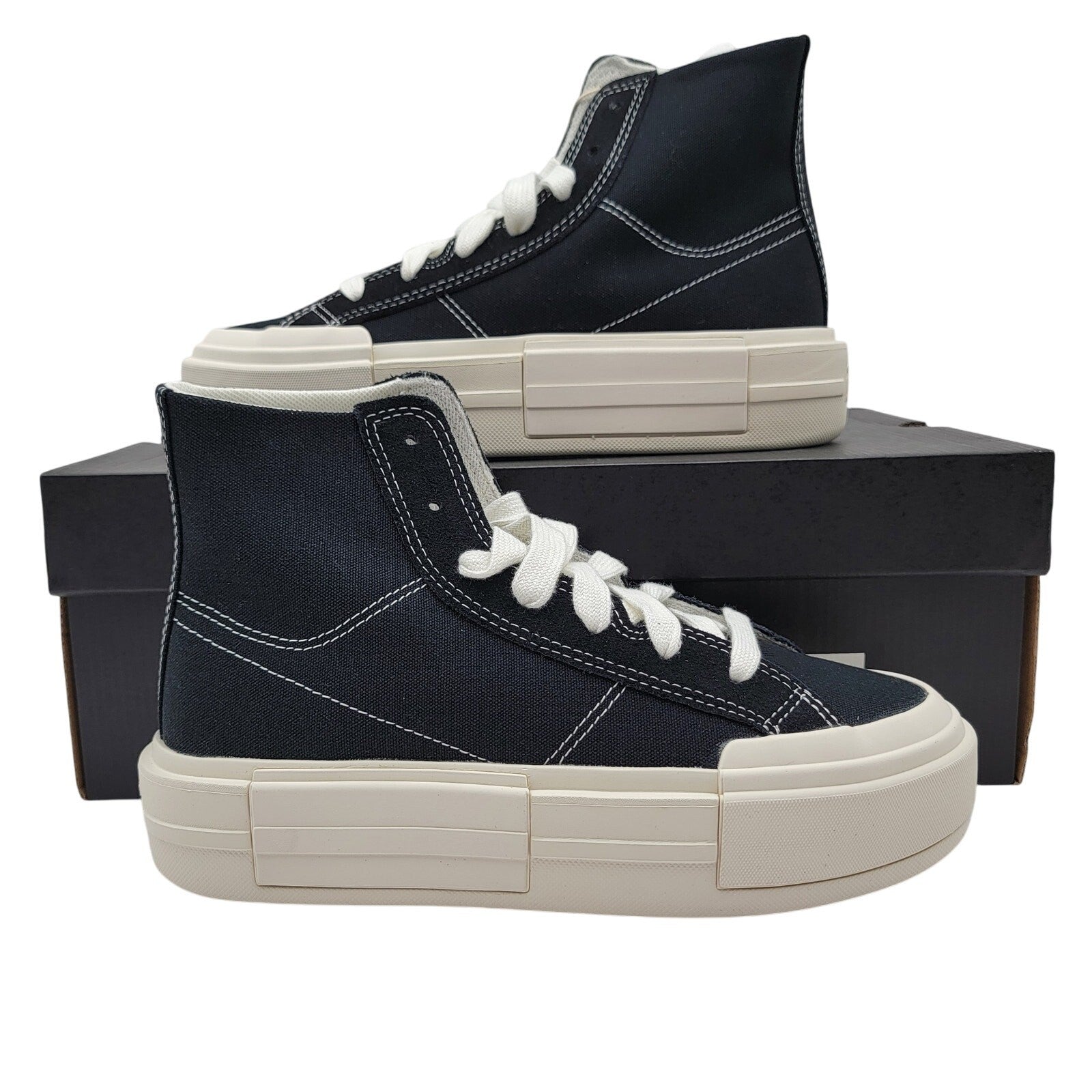 Converse CTAS Cruise High Black Men's Size 6  New in Box0