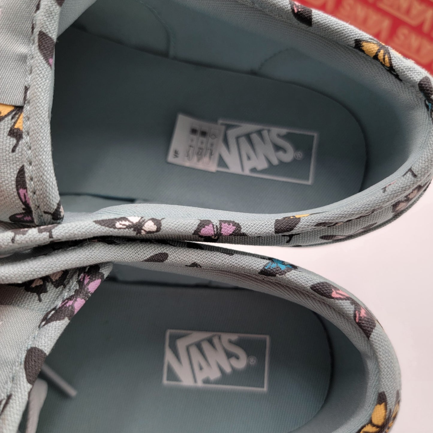 Vans Premium Atwood Lace Up Sneakers Missy Sz 5 VN000CM9M8I Butterfly Pattern5