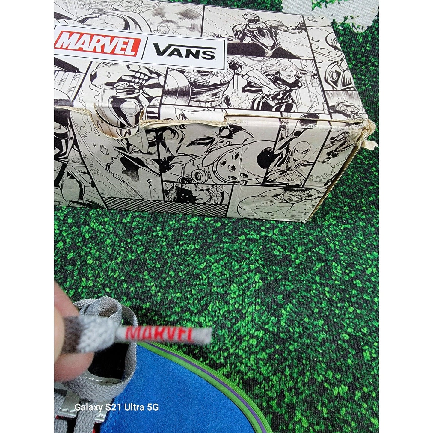 Size 9  VANS Old Skool x Marvel Avengers 201815