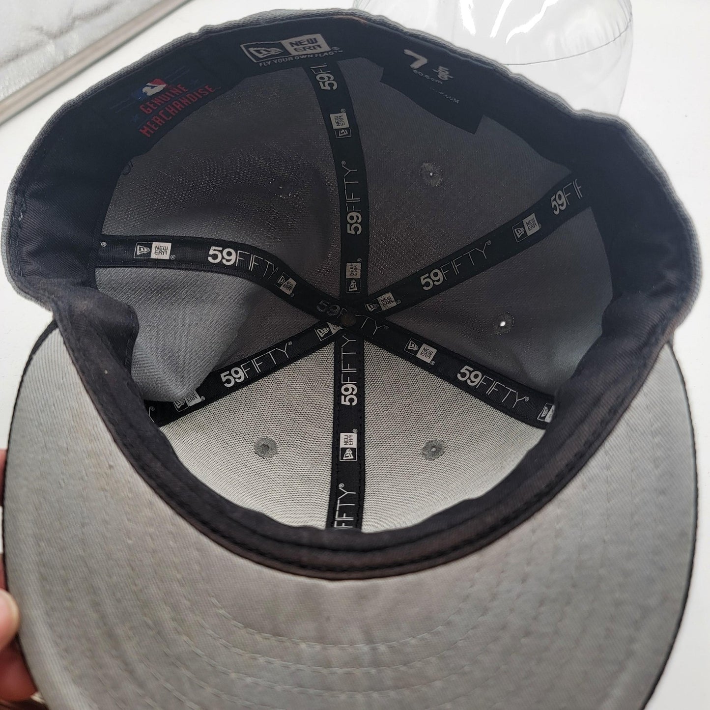 Atlanta Braves Hat Cap Fitted Mens 7 5/8 Gray Black MLB Baseball New Era7