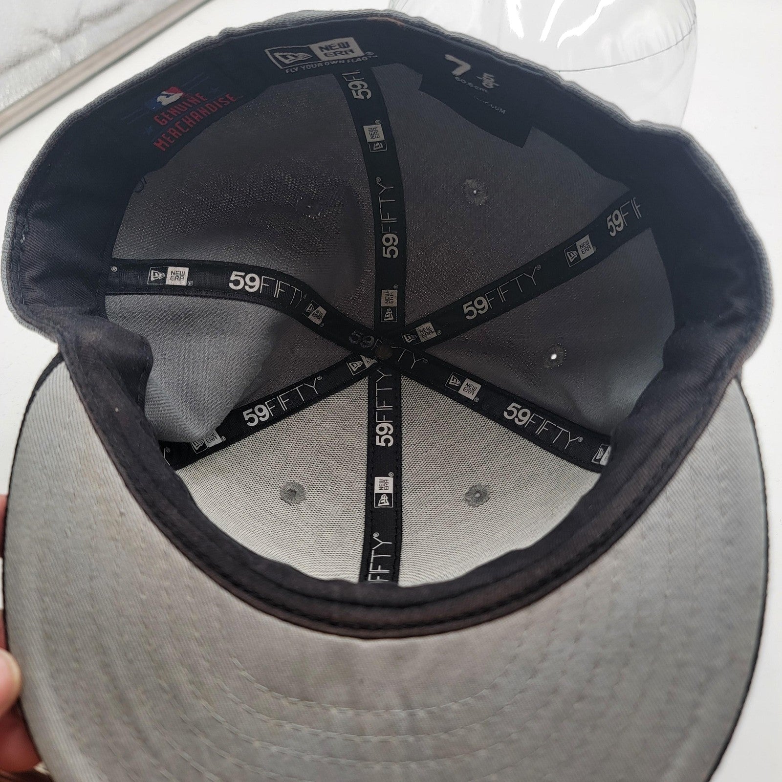 Atlanta Braves Hat Cap Fitted Mens 7 5/8 Gray Black MLB Baseball New Era7