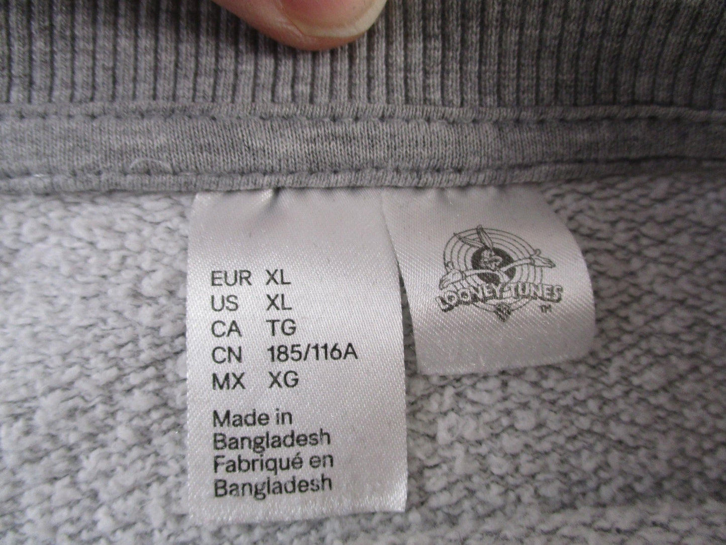 H&M Looney Tunes Bugs Bunny AllOver Print Crewneck Sweatshirt XL Gray 16092