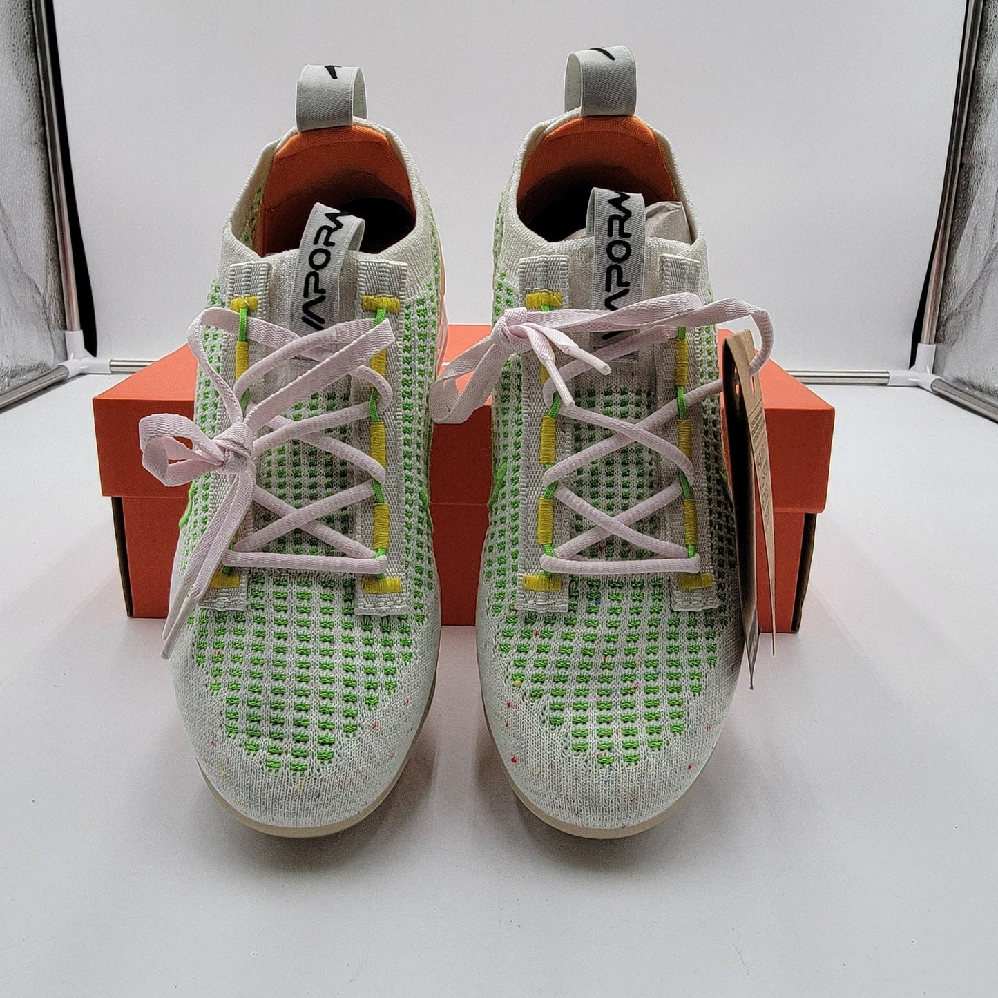 Nike Air VaporMax 2021 'Feel Love' Women's Size 6 FD0871-1002
