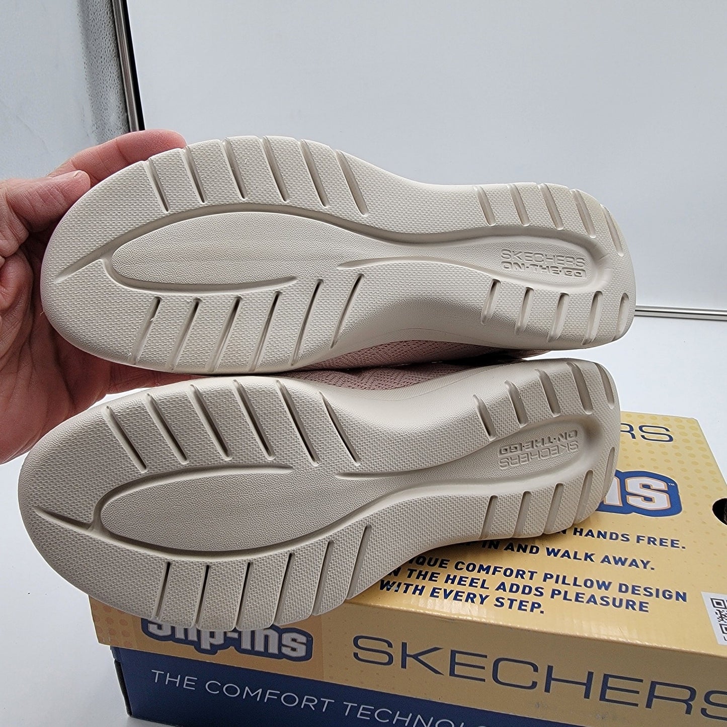 Skechers Wmns On the Go Flex Astonish Sz 7.5 Pink/Wht 1365424