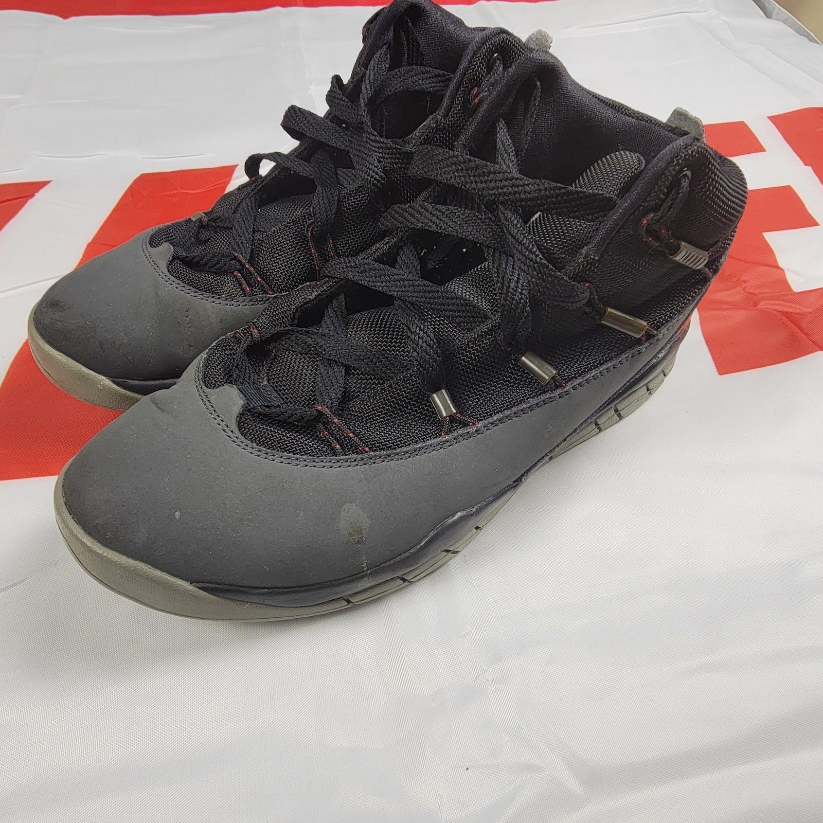 Jordan Prime Flight GS 'Black Gym Red' Sz 7Y 616861 004