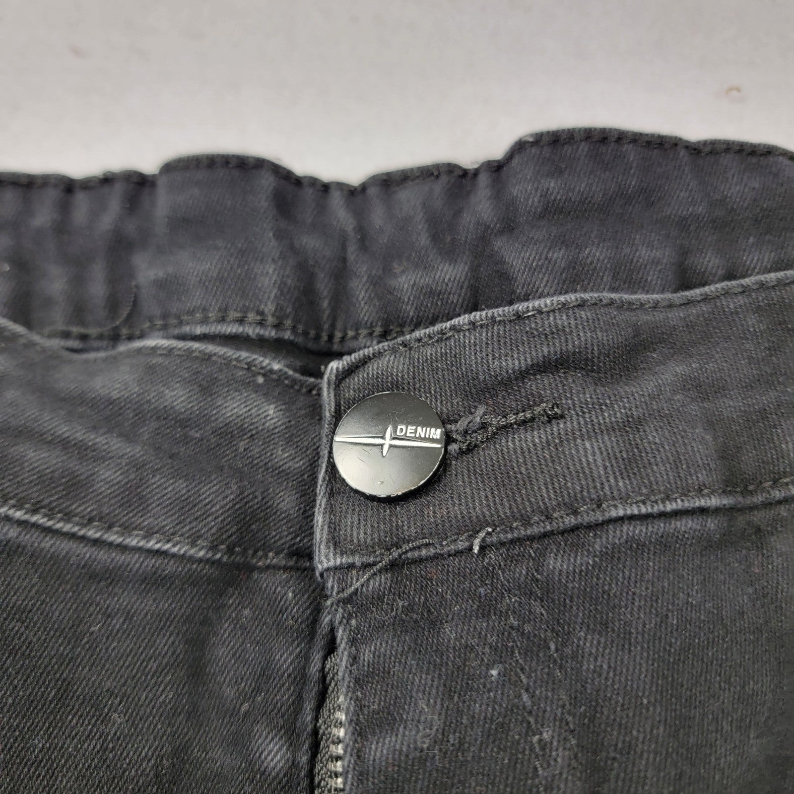 Men’s Black Skinny Jeans XL Painted Graphic Smiley Face Denim