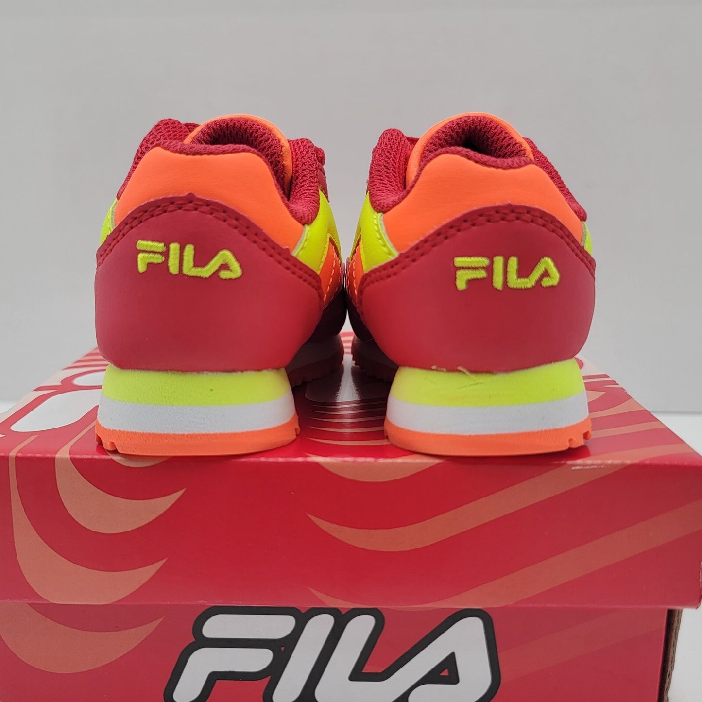 Fila Cress Color Block Kids Sz 4 Red/Orange/Yellow Athletic Sneaker 7RM02044-8324