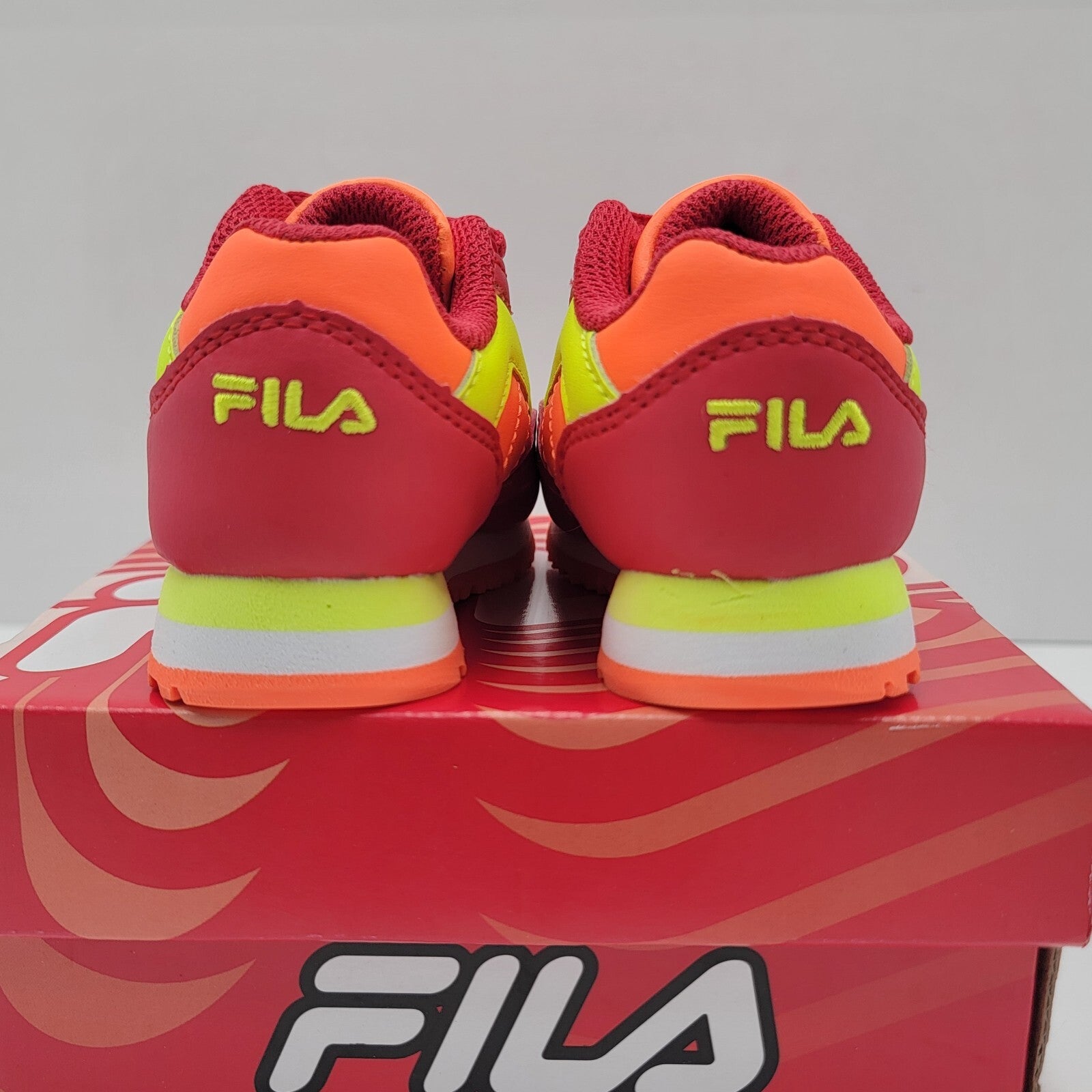 Fila Cress Color Block Kids Sz 4 Red/Orange/Yellow Athletic Sneaker 7RM02044-8324