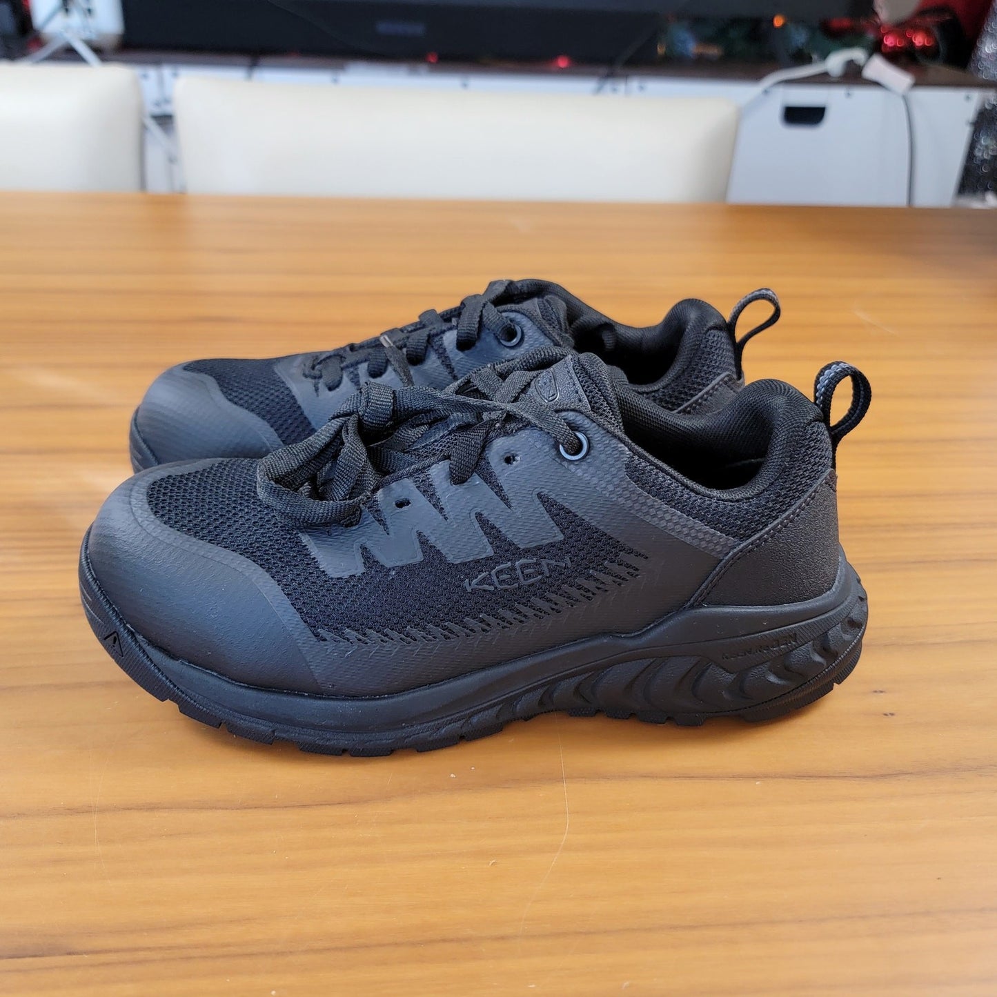 KEEN Wmns Utility Arvada Shift Sneakers Comp Toe Sz 7.51