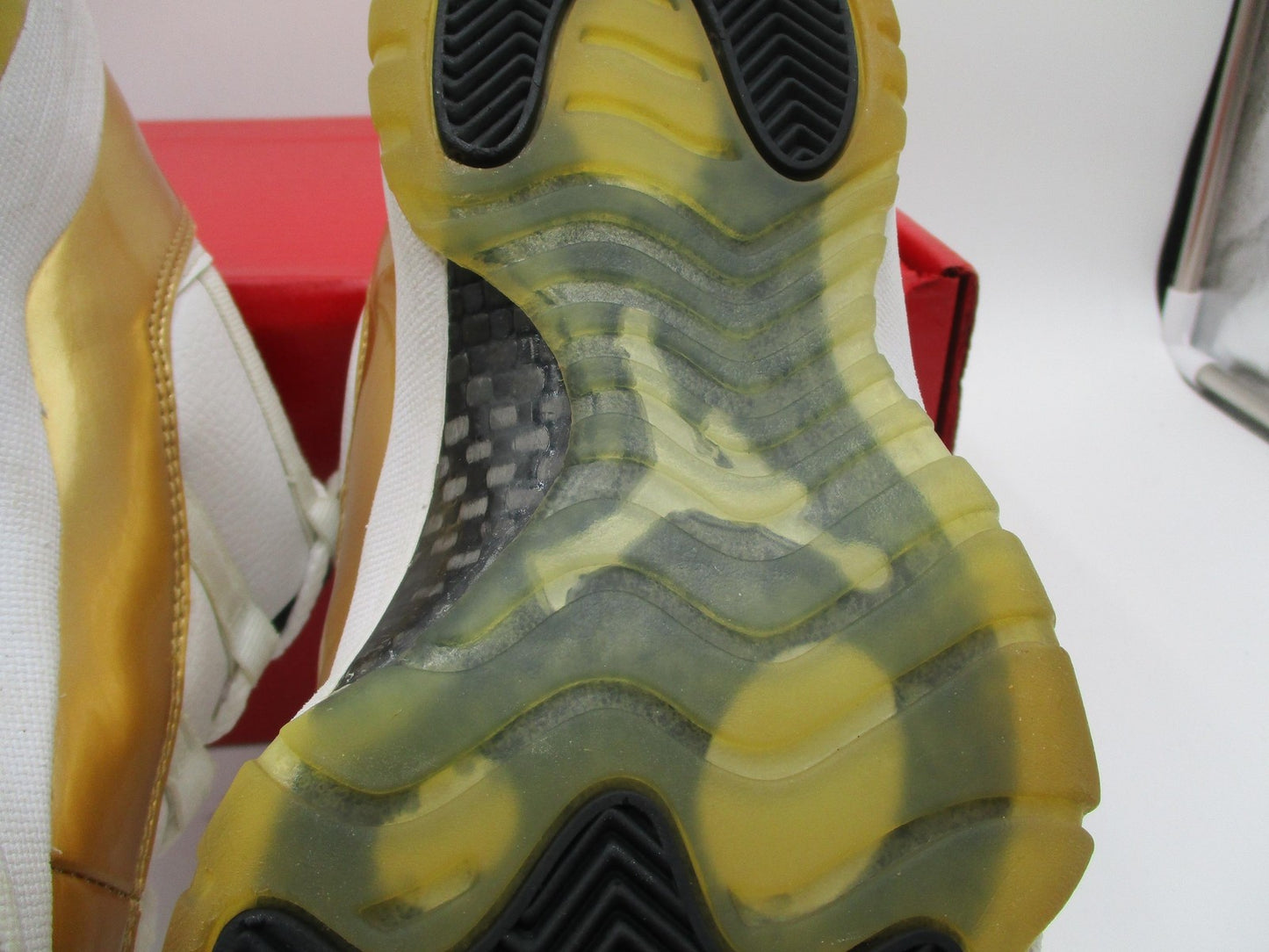 Air Jordan 11 Low Shoes Mens Sz 8 Metallic Gold Closing Ceremony 528895-103 1D39
