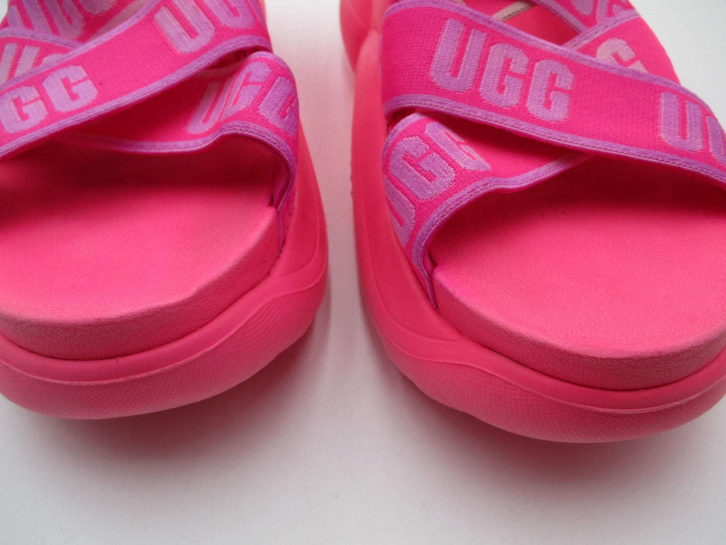 UGG Shoes Womens Size 6 Pink Logo Strappy Platform Wedge Sport Sandals 11100906