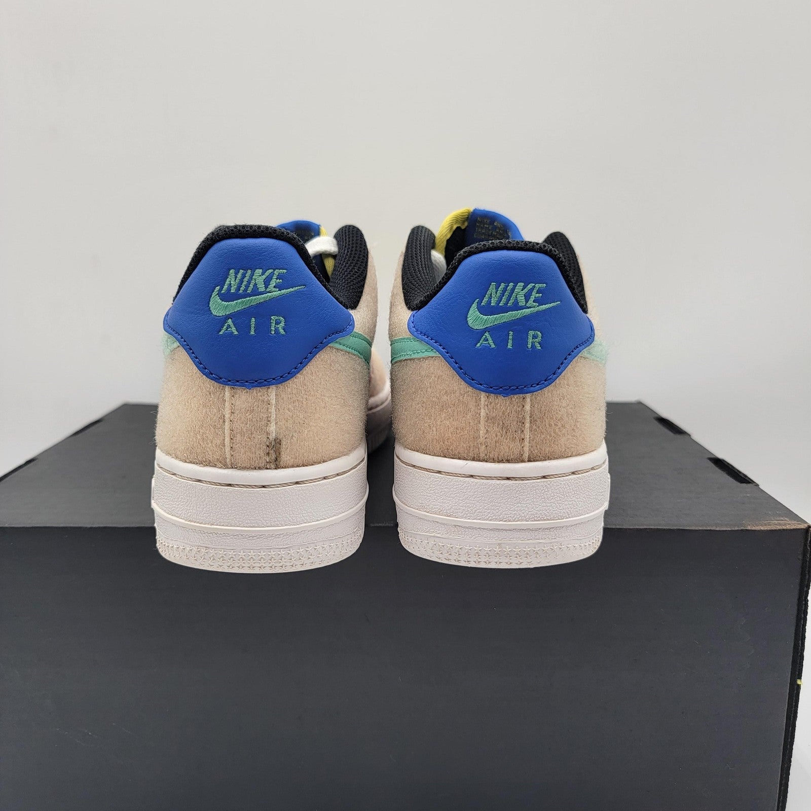 Nike Air Force 1 Youth Size 5.5Y Detachable Patches FN7818-100 Sneakers
