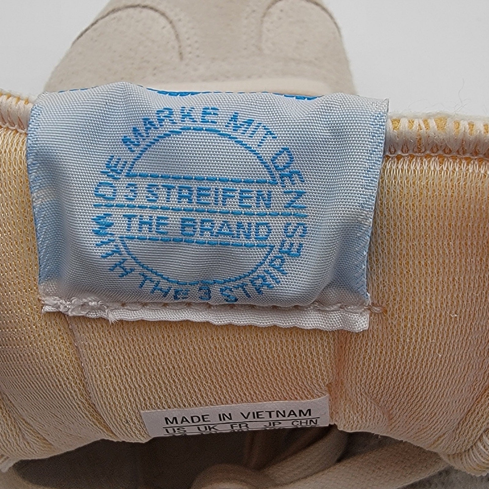 Adidas Gazelle 'Wonder White' Sz 14 IF38178
