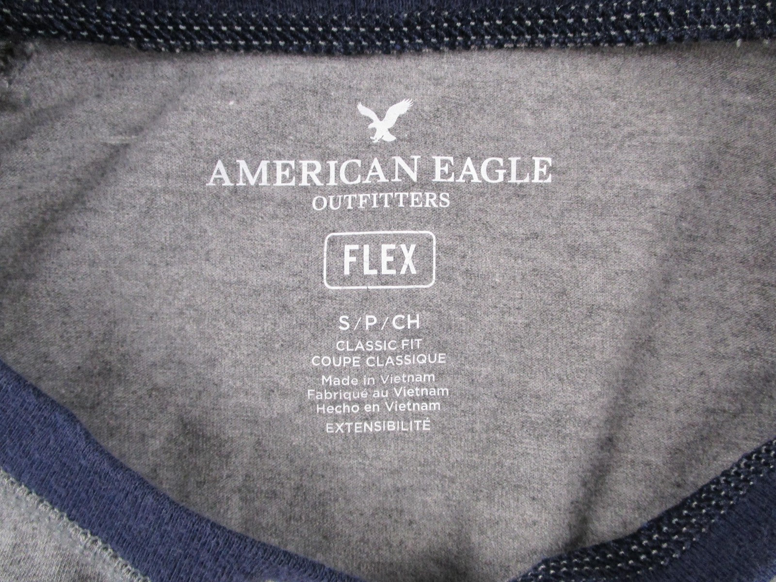 American Eagle Outfitters Shirt Mens Small Gray Maroon Flex Raglan Henley Tee3