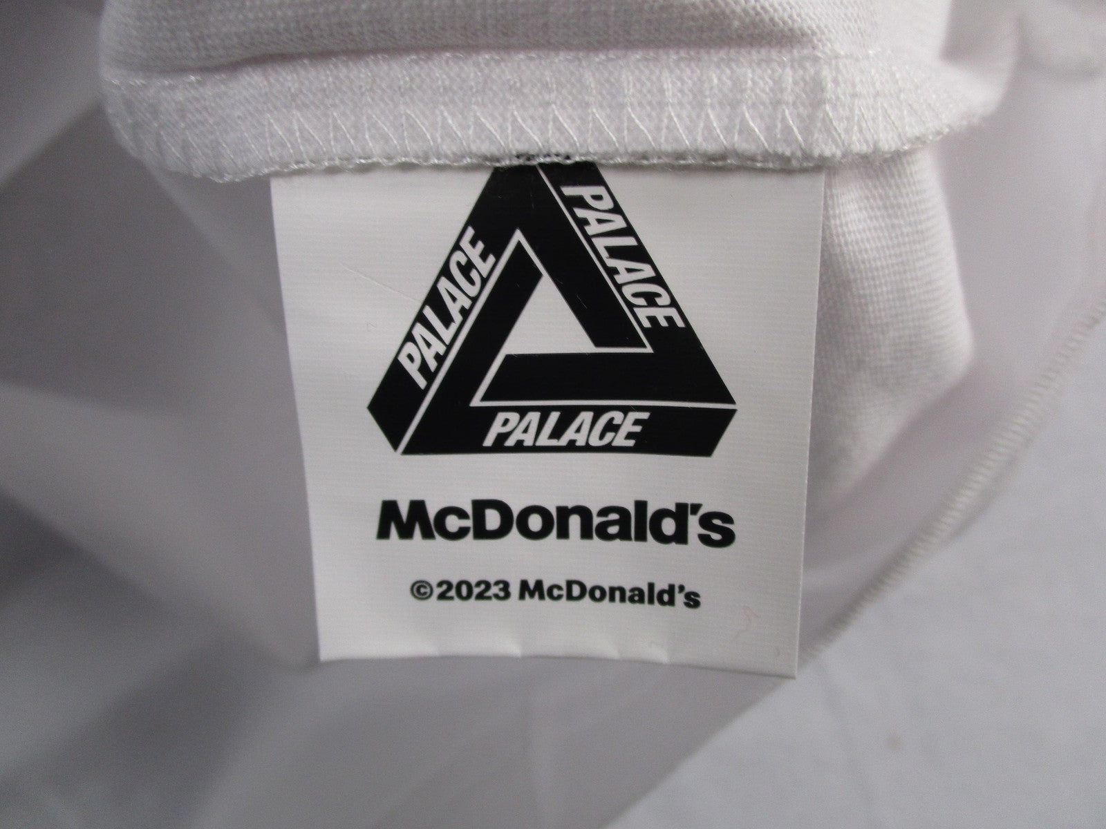 Palace McDonald's Sign Graphic Shirt Mens Large White Skateboarding Tee 1286874