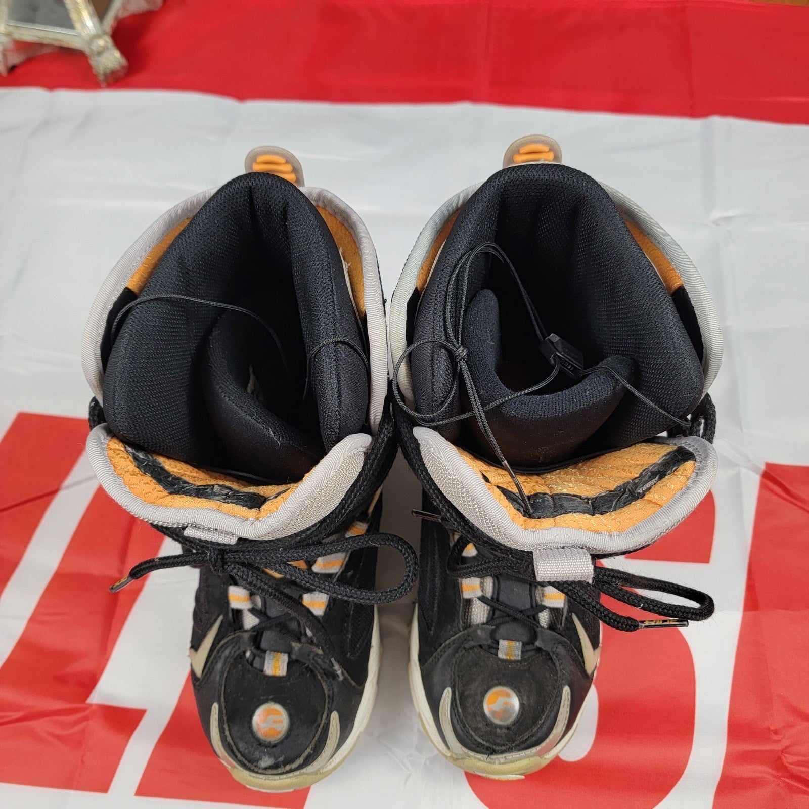 RIDE Snowboard Boots Women's Size US 7.5 4