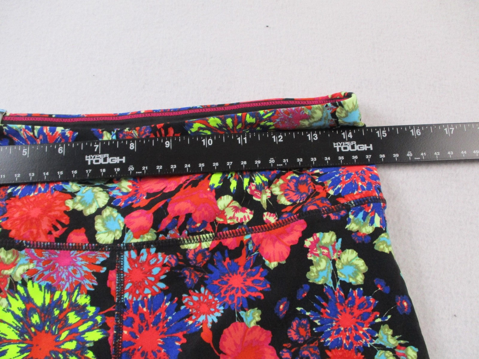 Calvin Klein Bike Shorts Womens Large Floral 9 Inseam PFMS8612 Activewear 14507