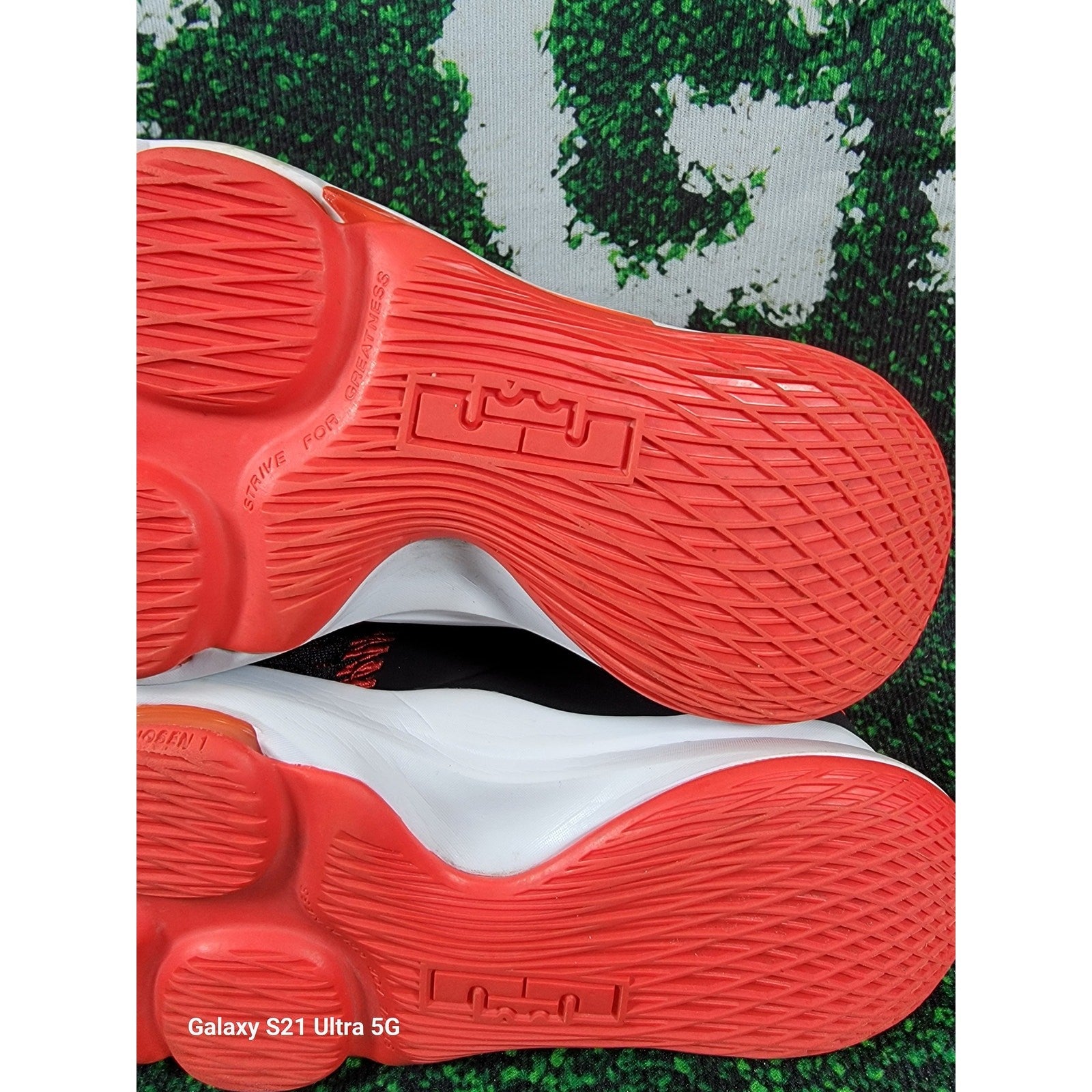 Nike LeBron Witness 5 GS 'Bred' Sz 7Y CT46290056
