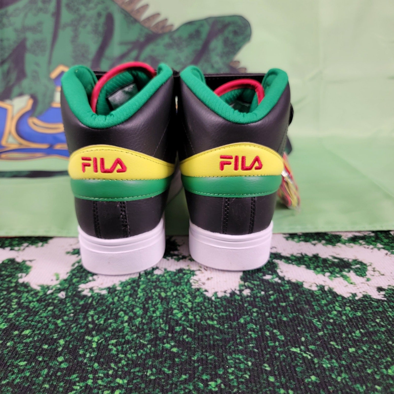 FILA Vulc 13 Black/Green/Yellow/Red Mens Sz 9.5 2