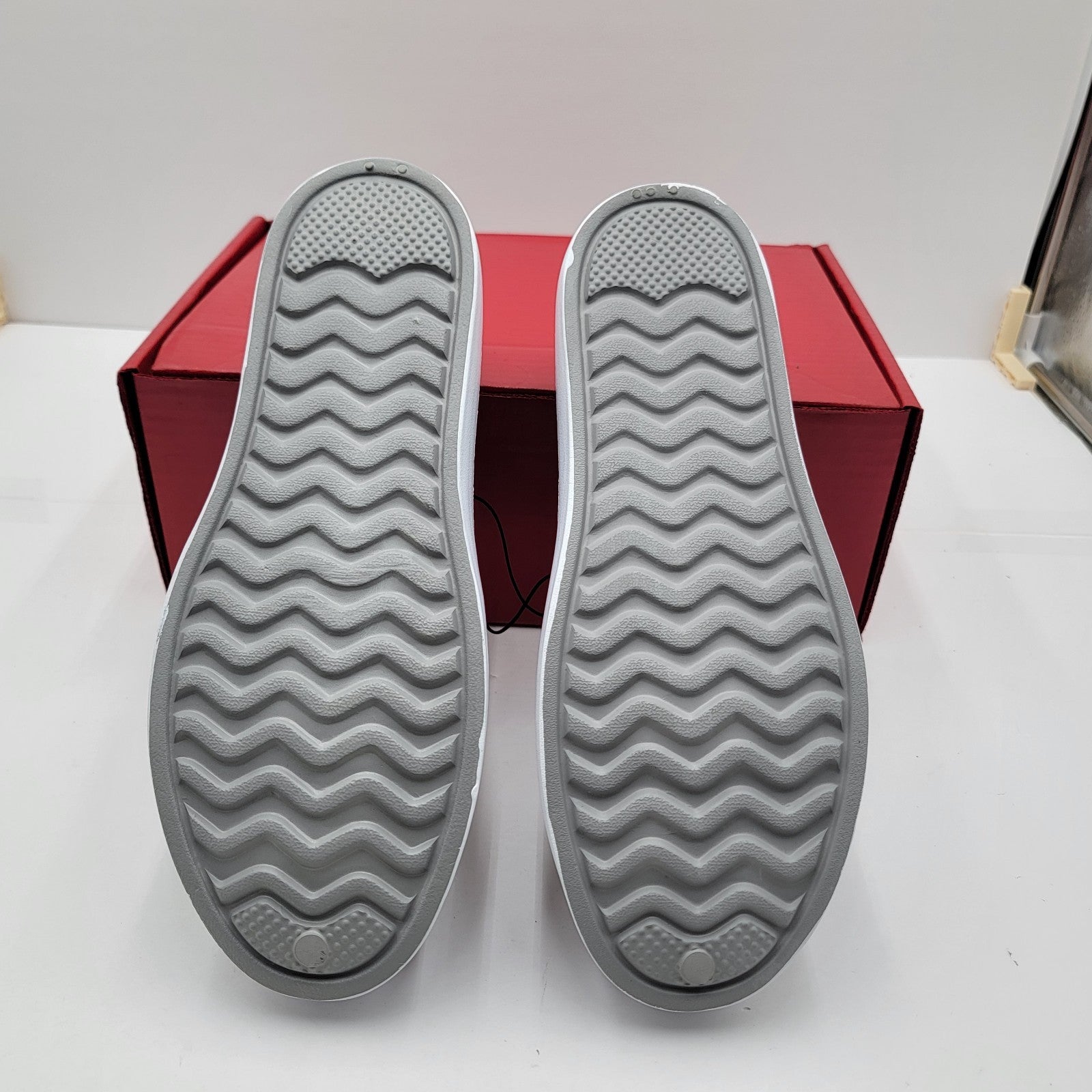 London Fog Mens Size 10M Gray Bately Slip On Waterproof Lightweight Casual