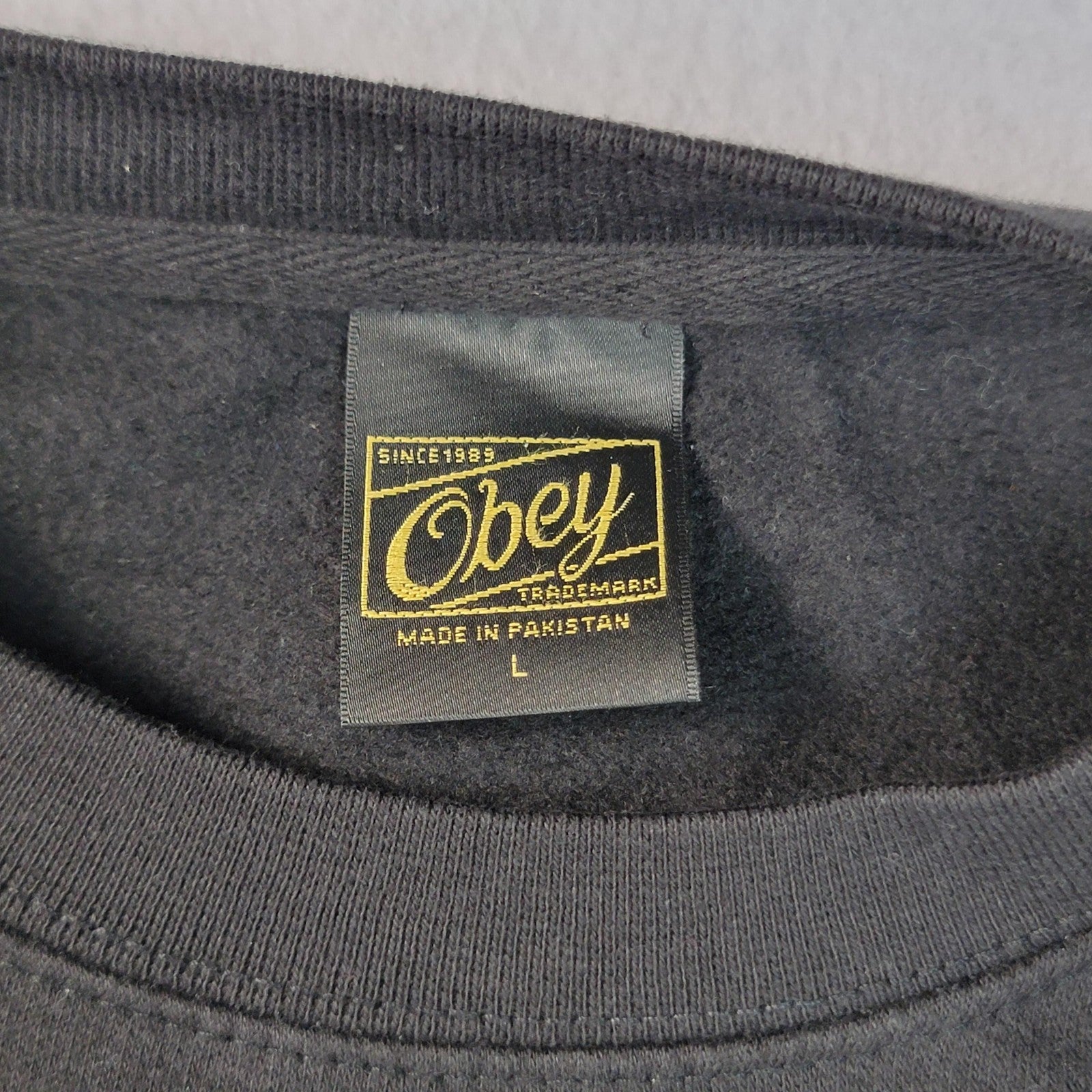 Obey Icon Face Crewneck Sweatshirt Mens Large Black Streetwear Graphic NWT 11482