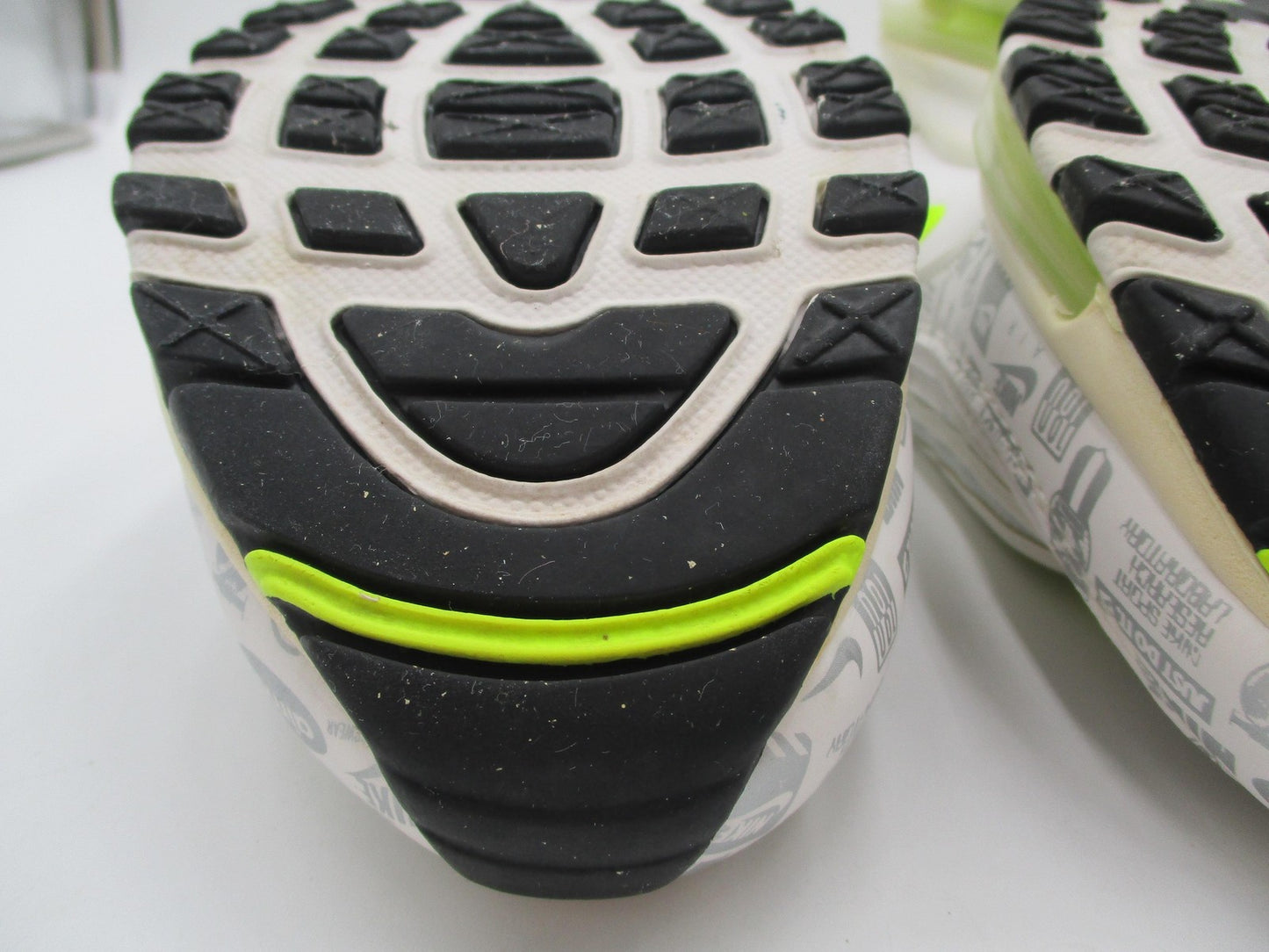 Nike Air Max 97 Shoes Youth Sz 7Y White Volt Logo Print 921522108 Sneakers 1T314